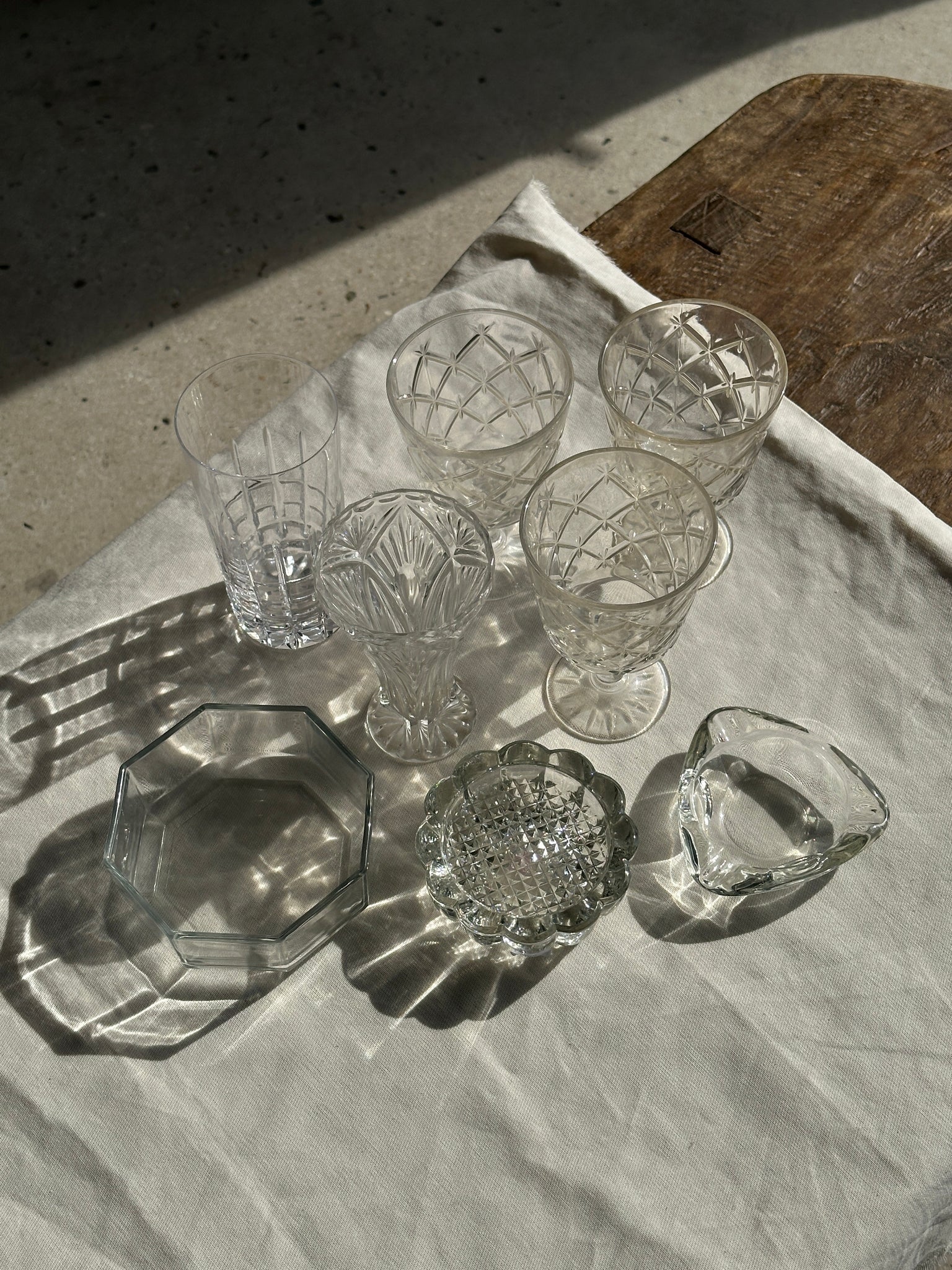 6 grands verres à eau en verre classiques à pied motif losanges