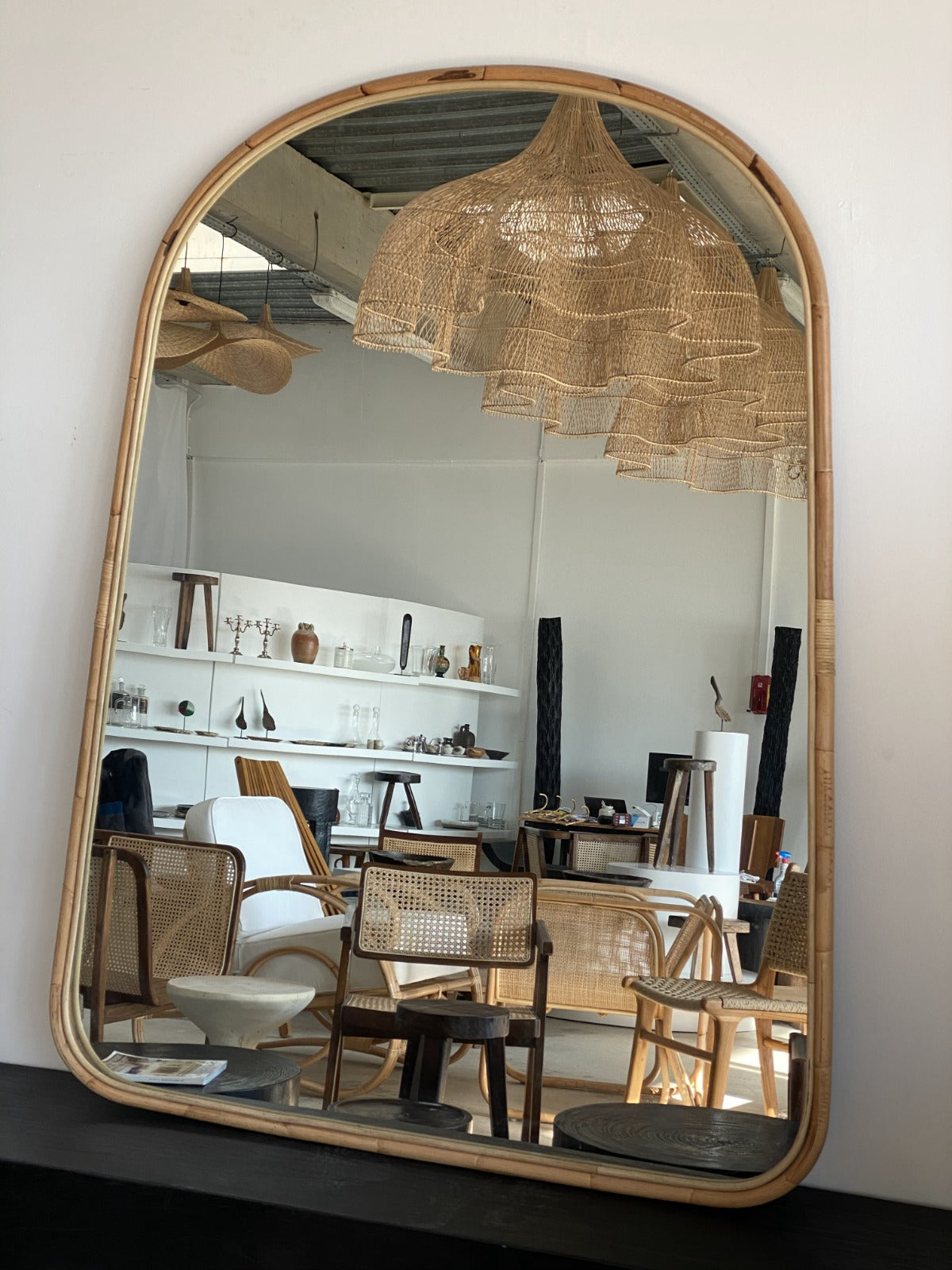 Grand miroir de pied coins arrondis en rotin 1m80 x 1m35