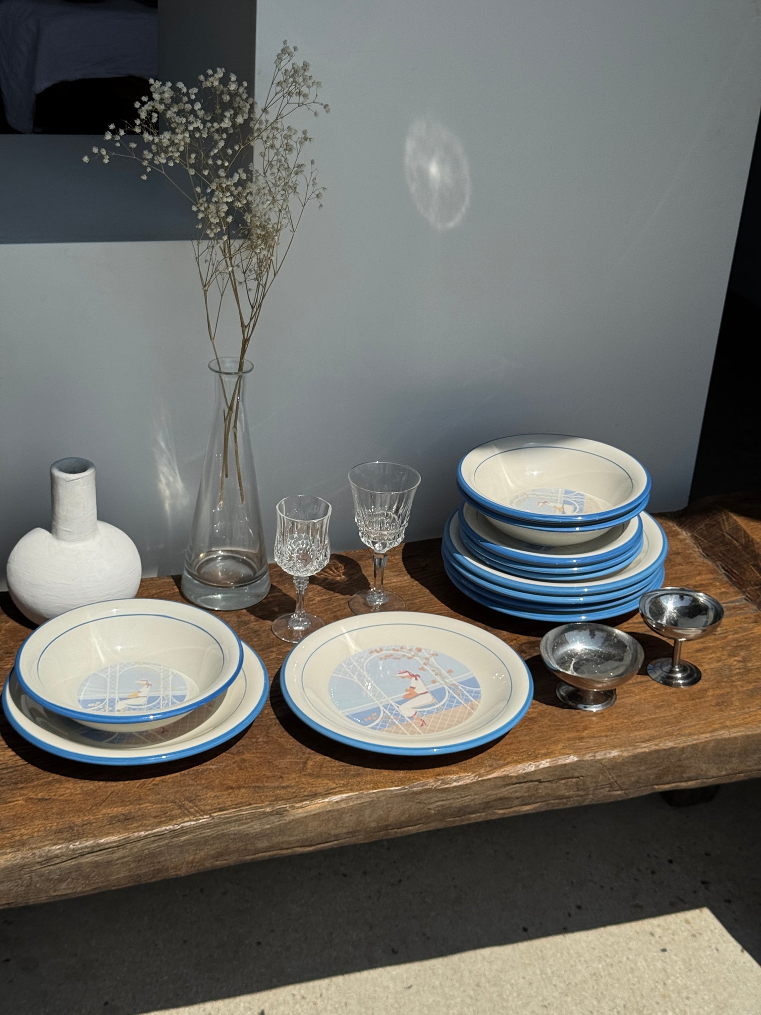 Lot de 3 assiettes creuses et 3 assiettes à dessert et 6 assiettes éclat, vaisselle italienne à motif de femmes en bord de mer