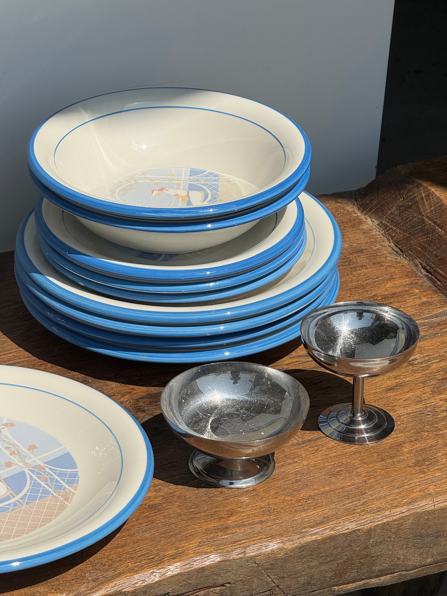 Lot de 3 assiettes creuses et 3 assiettes à dessert et 6 assiettes éclat, vaisselle italienne à motif de femmes en bord de mer