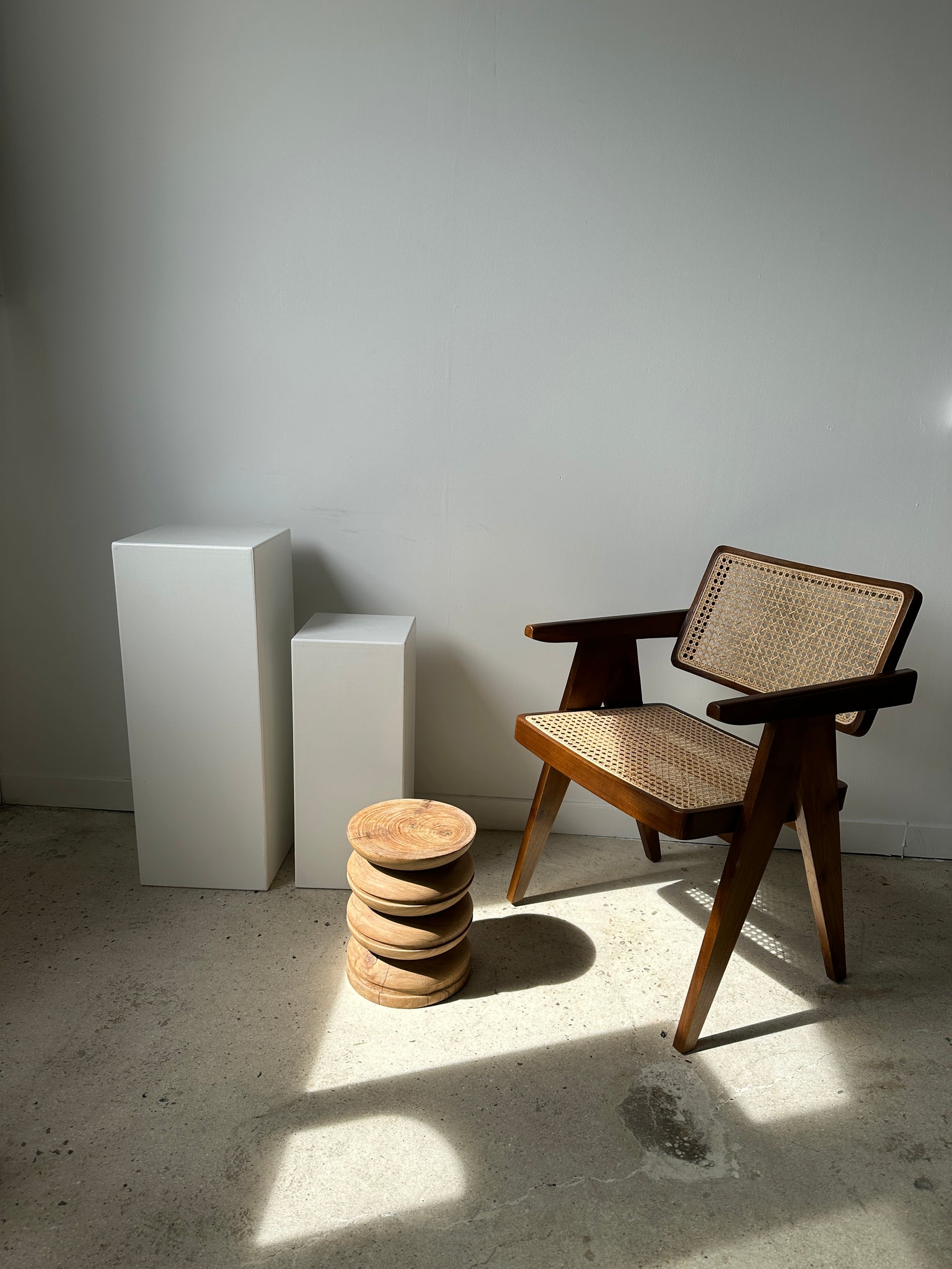 Petit stool, table d'appoint, bout de canapé en teck massif monoxyle H:31cm