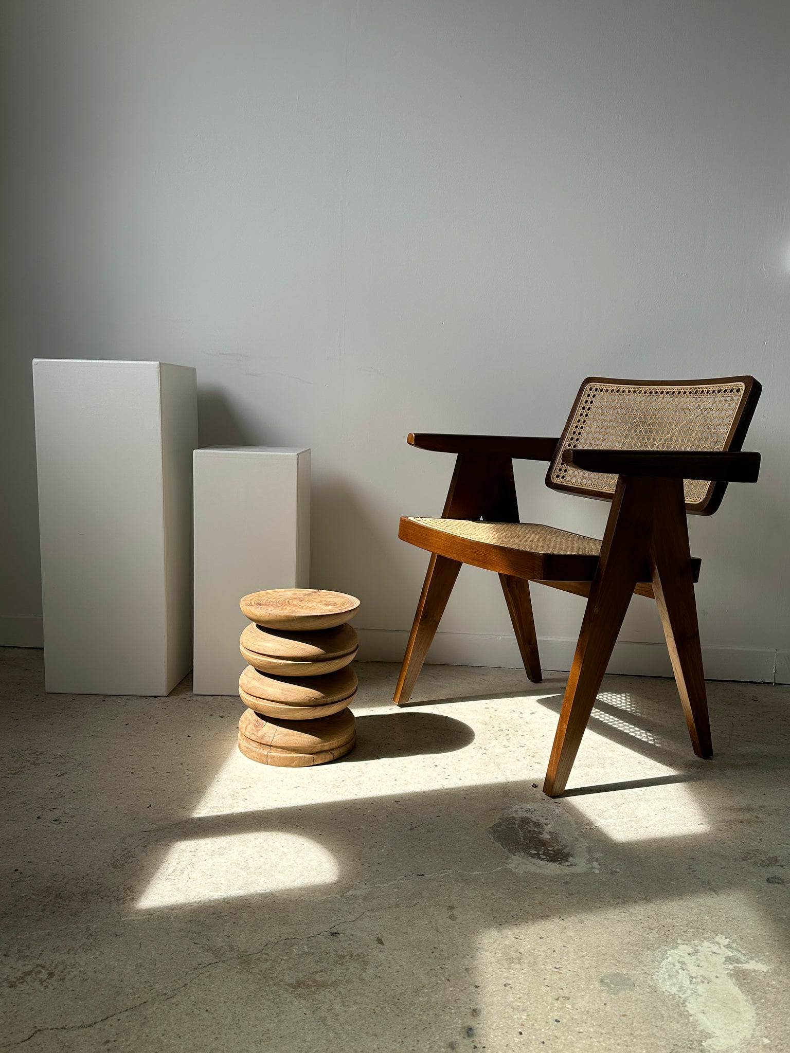 Petit stool, table d'appoint, bout de canapé en teck massif monoxyle H:31cm