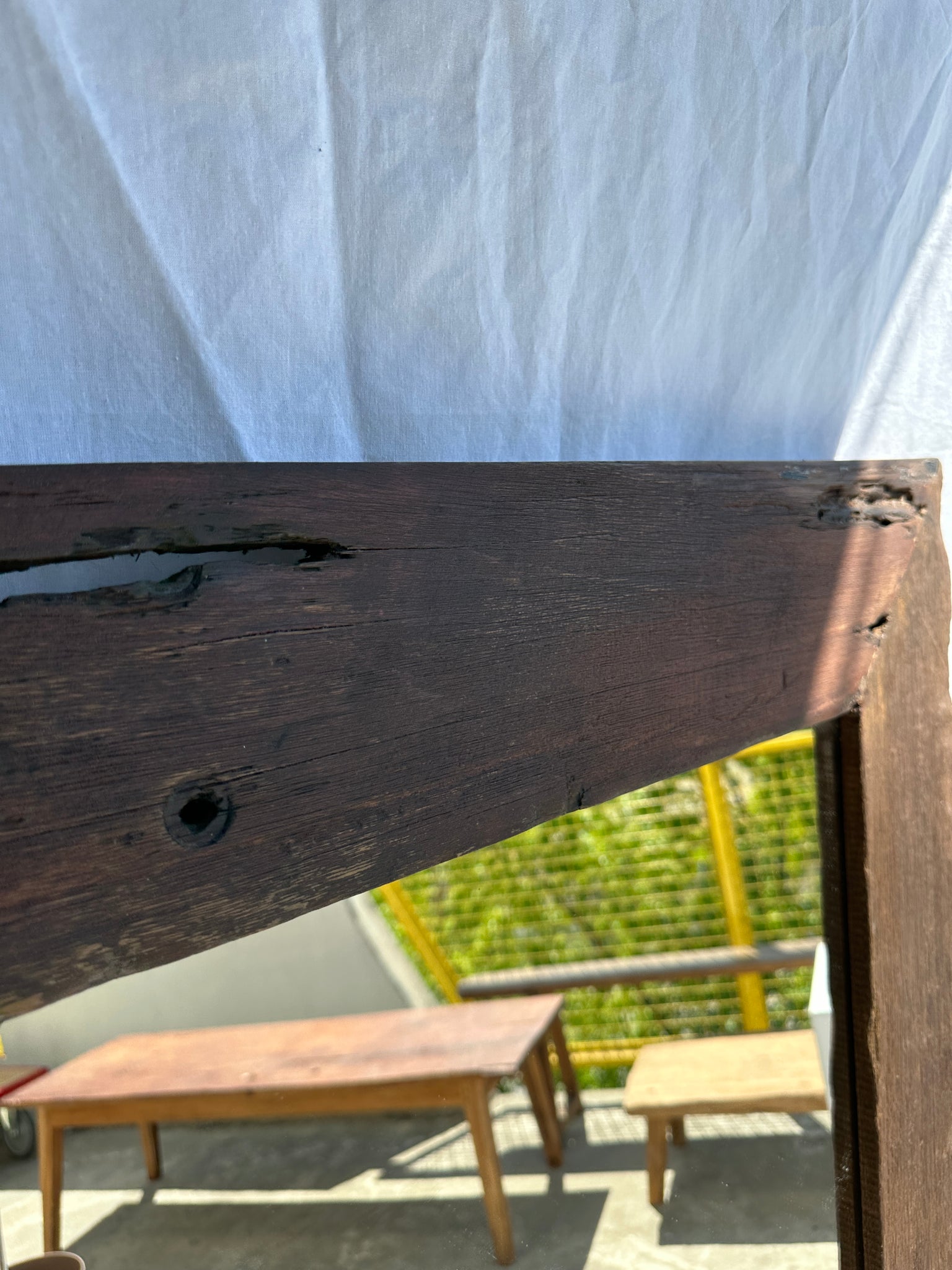 Miroir cadre en bois de fer ancien exotique brutaliste H:139cm