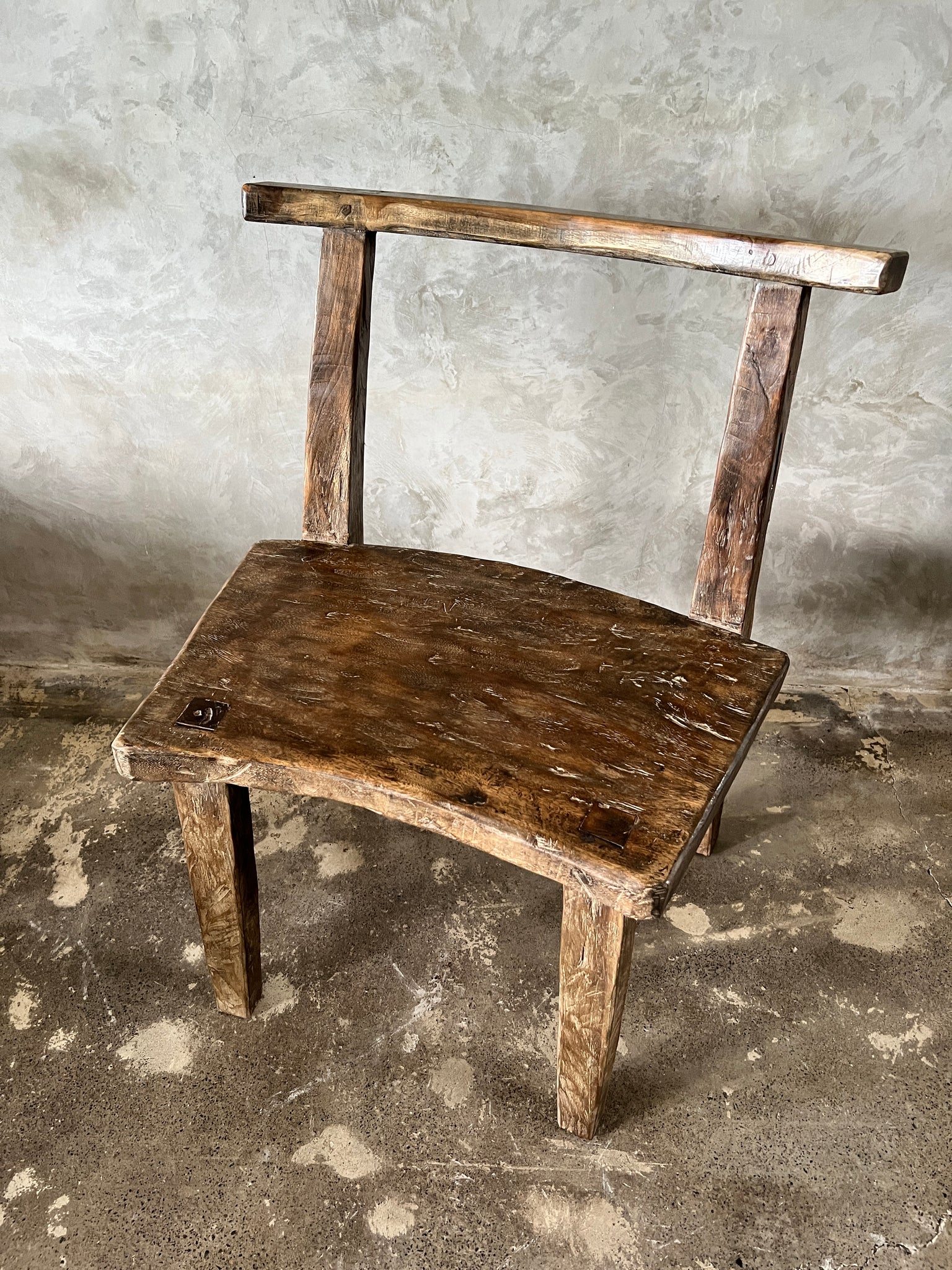 Grande chaise ou fauteuil en teck ancien H84 L60