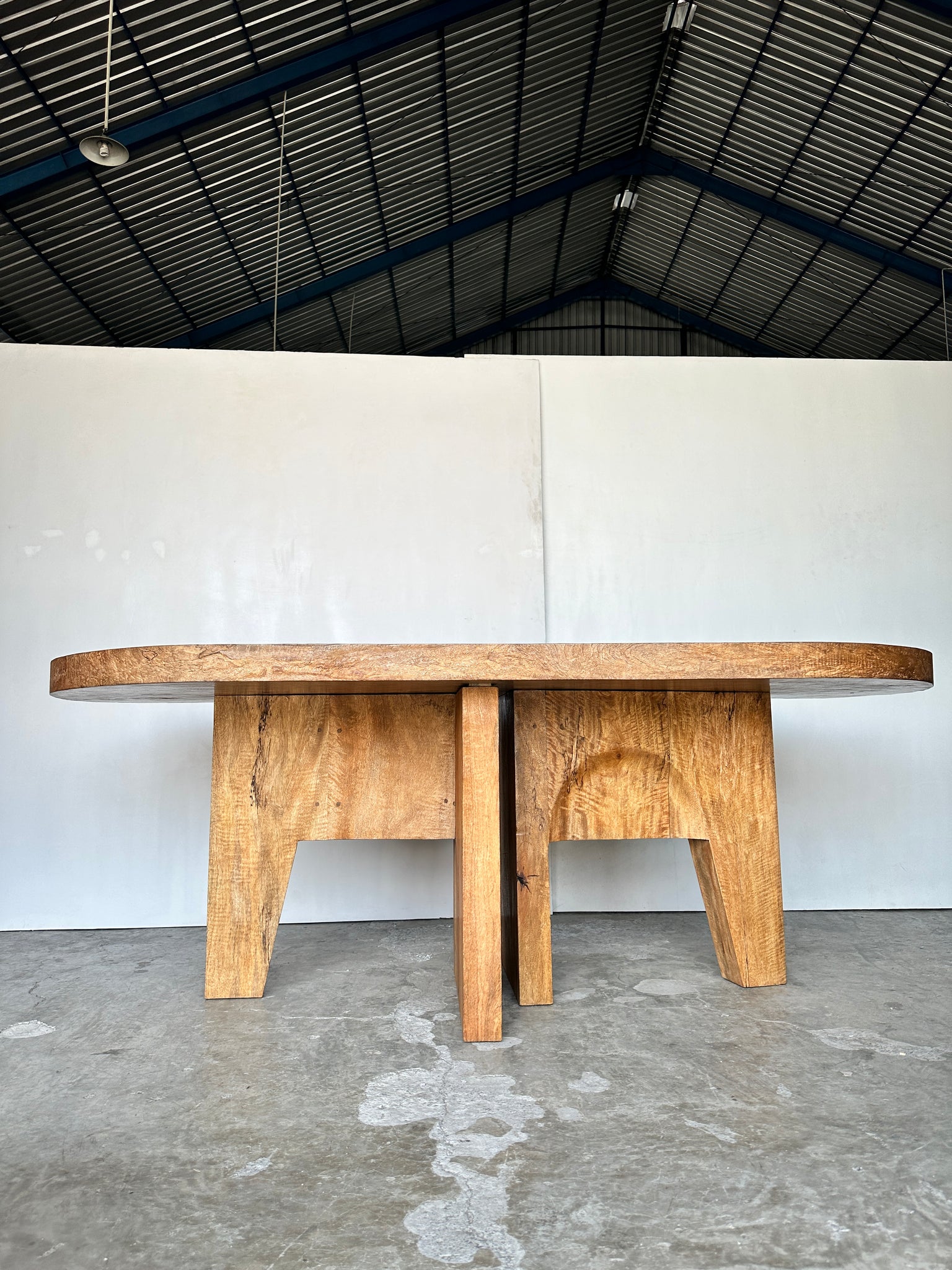 Immense table en manguier massif 2m10x1m