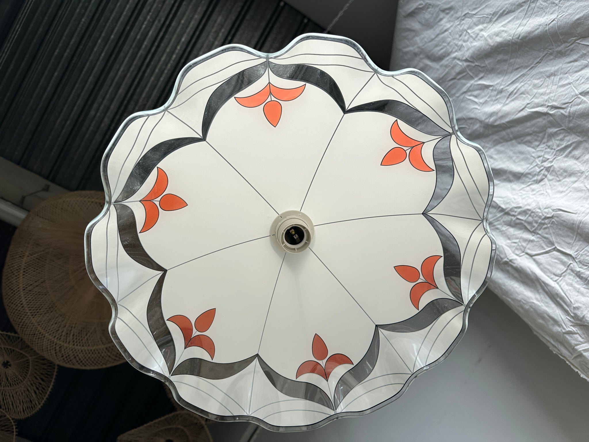 Petit lustre vintage en verre blanc et orange, motifs géométriques D:43