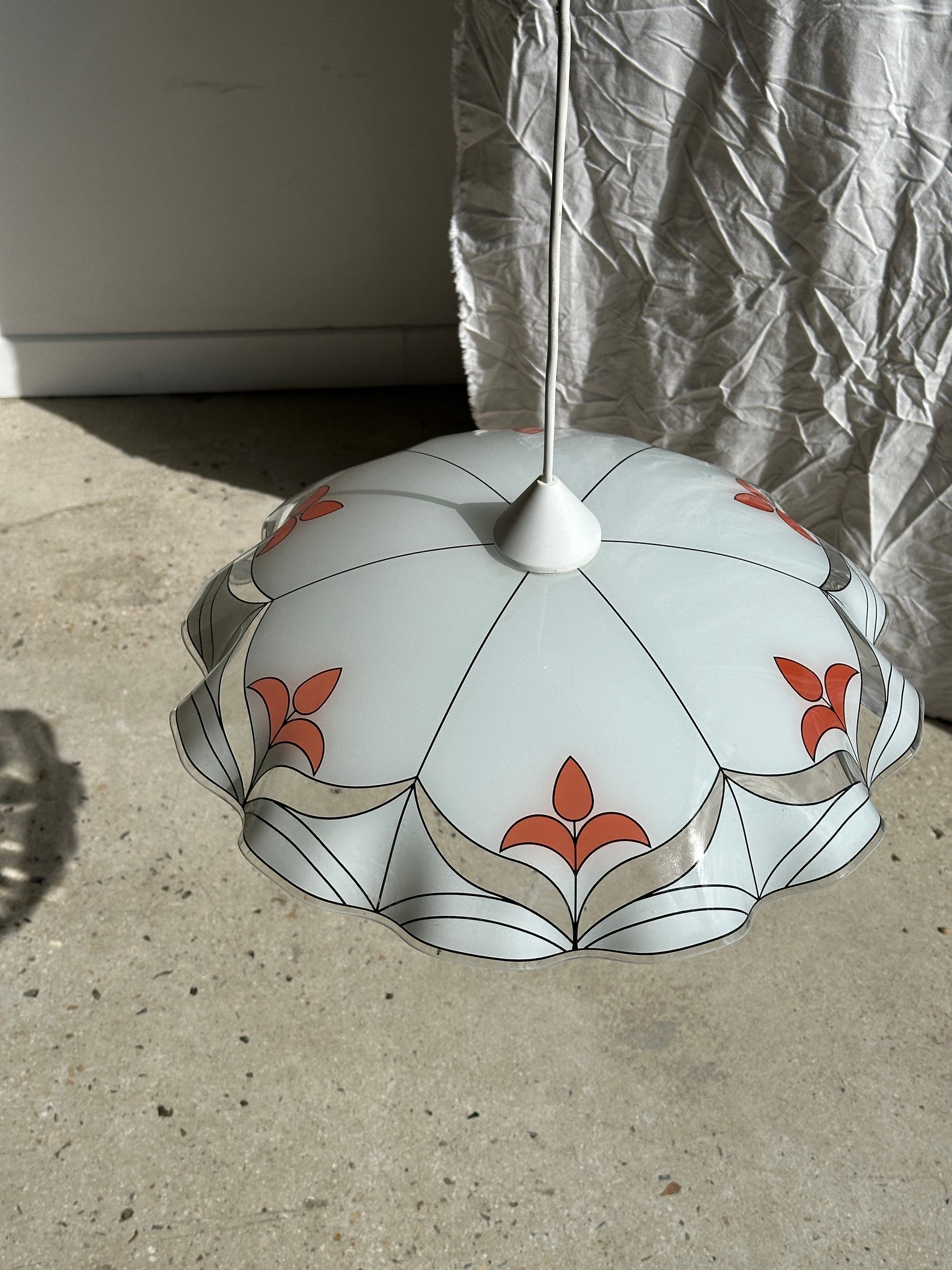 Petit lustre vintage en verre blanc et orange, motifs géométriques D:43