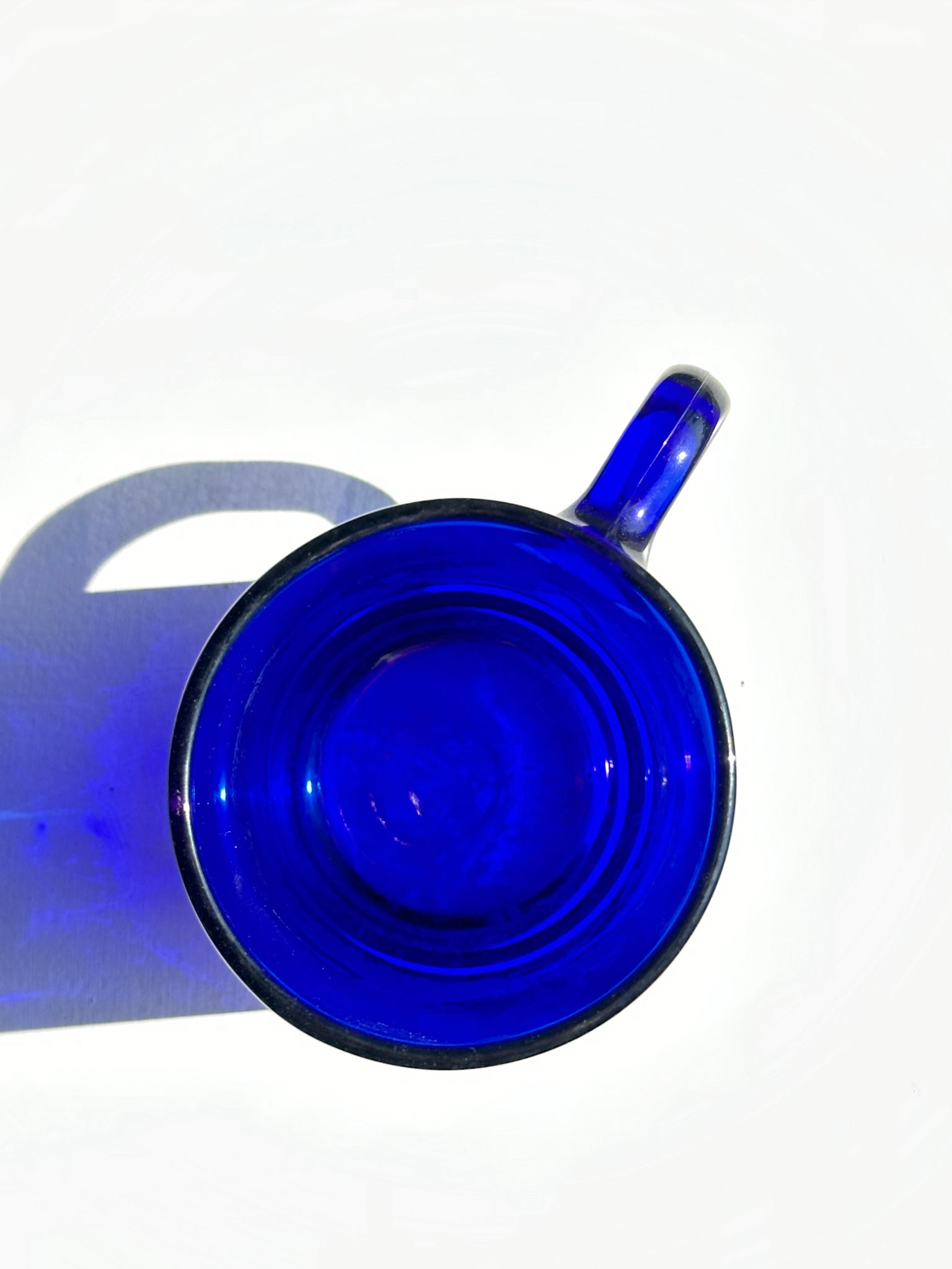 Lot de 6 tasses à anses en verre bleu