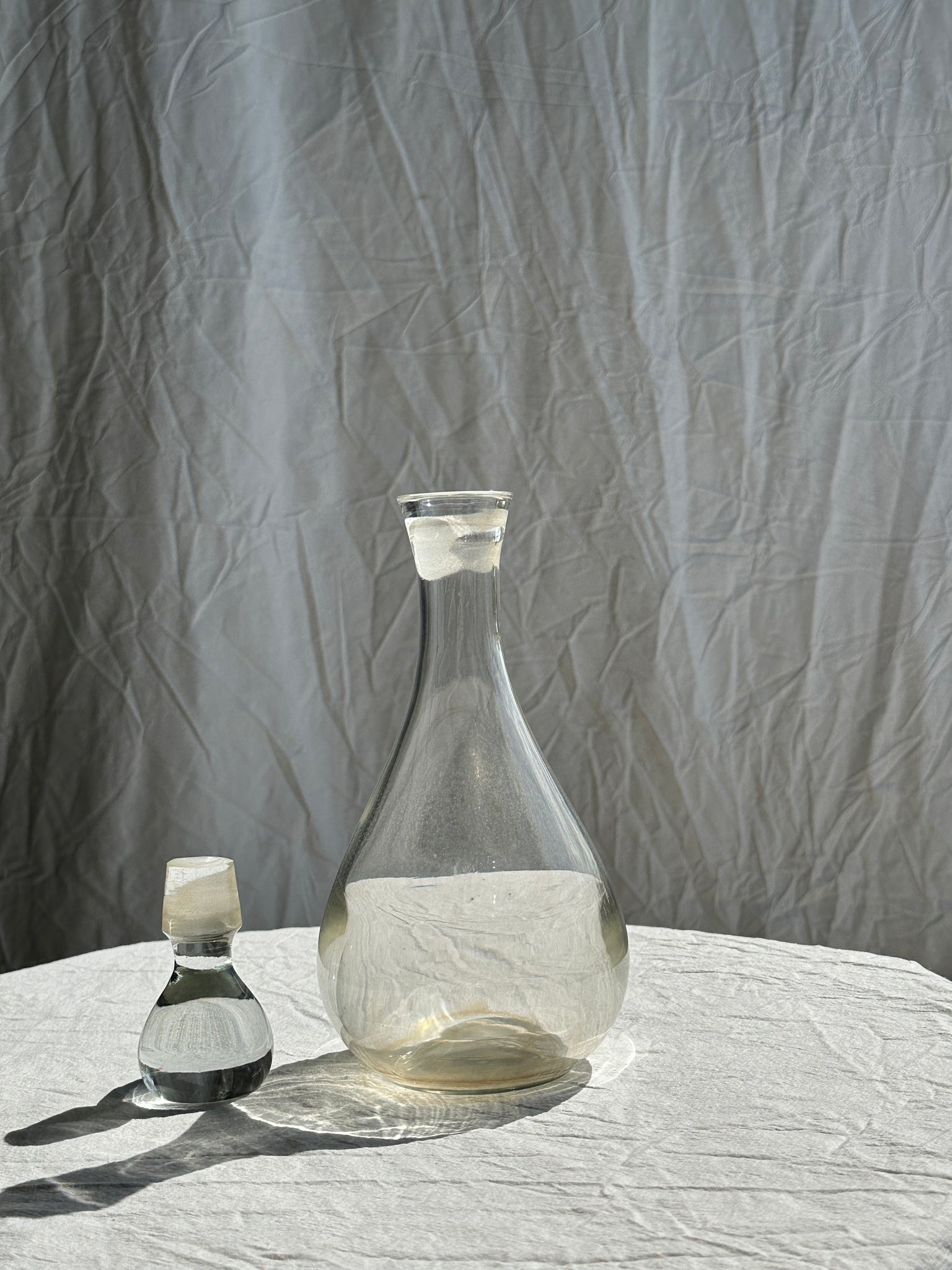 Carafe à décanter en verre lisse bouchon aplati