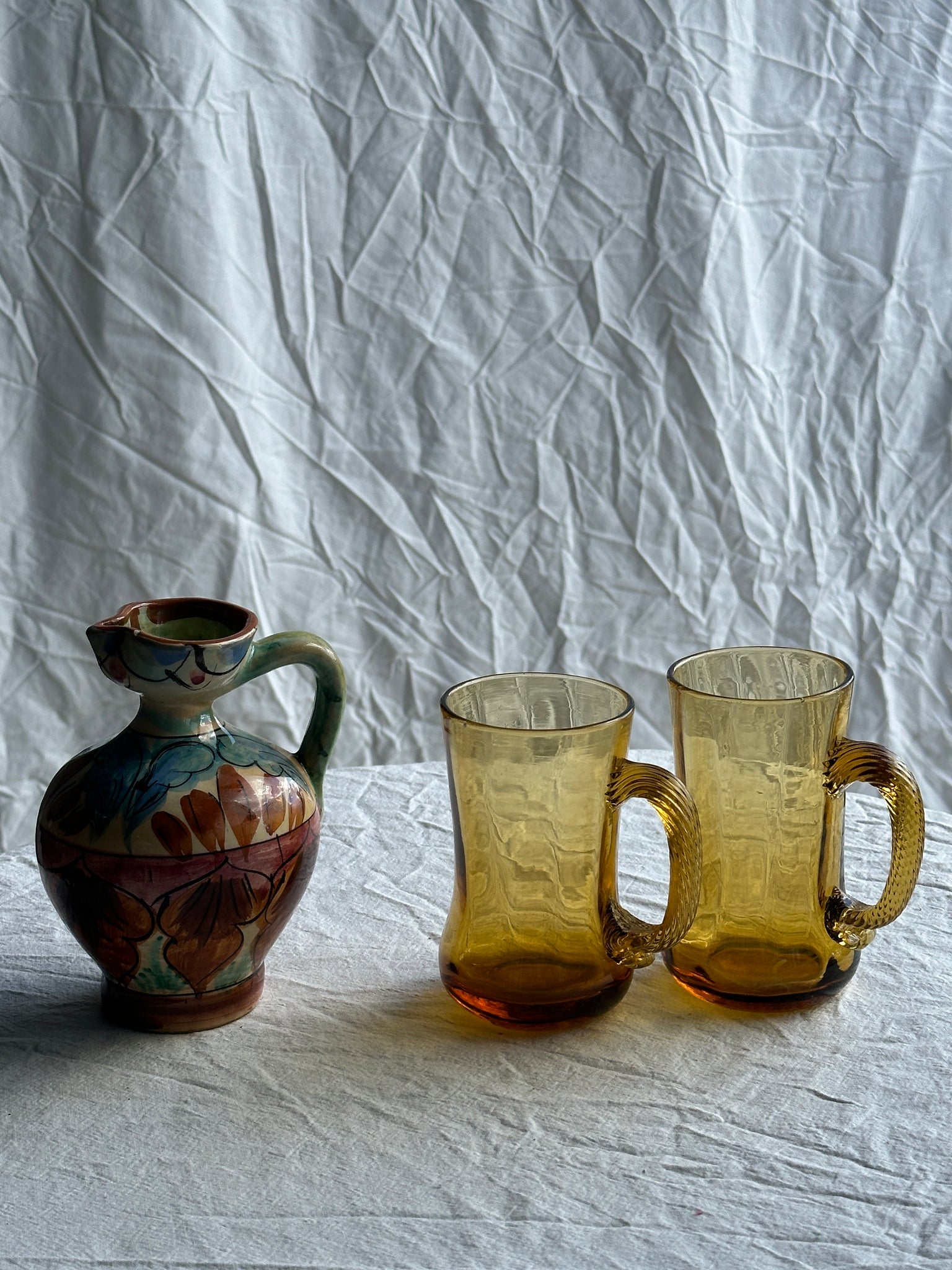 Duo de tasses à anses en verre jaune vintage