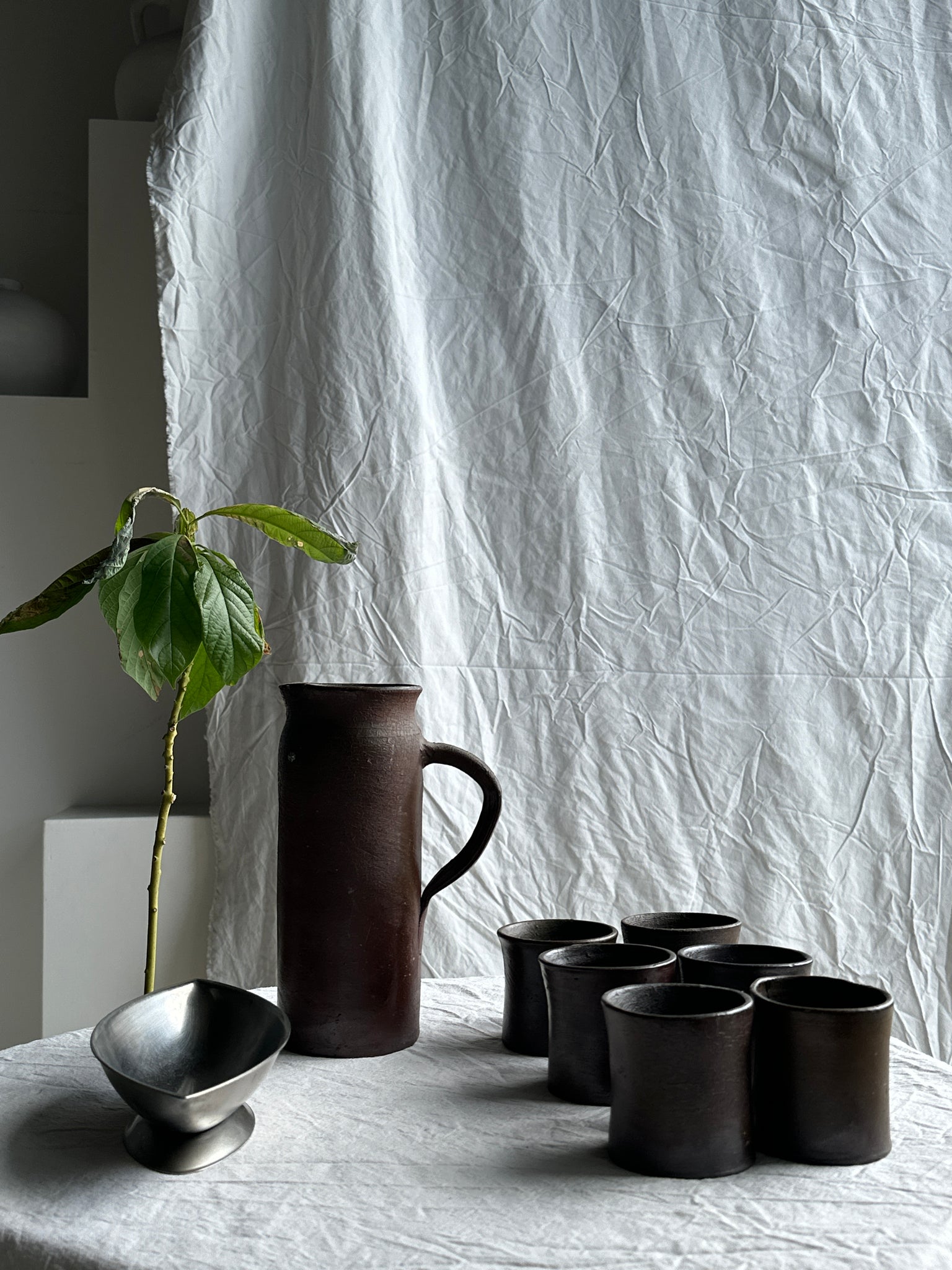 Ensemble de carafe et ses 6 mugs en terre cuite