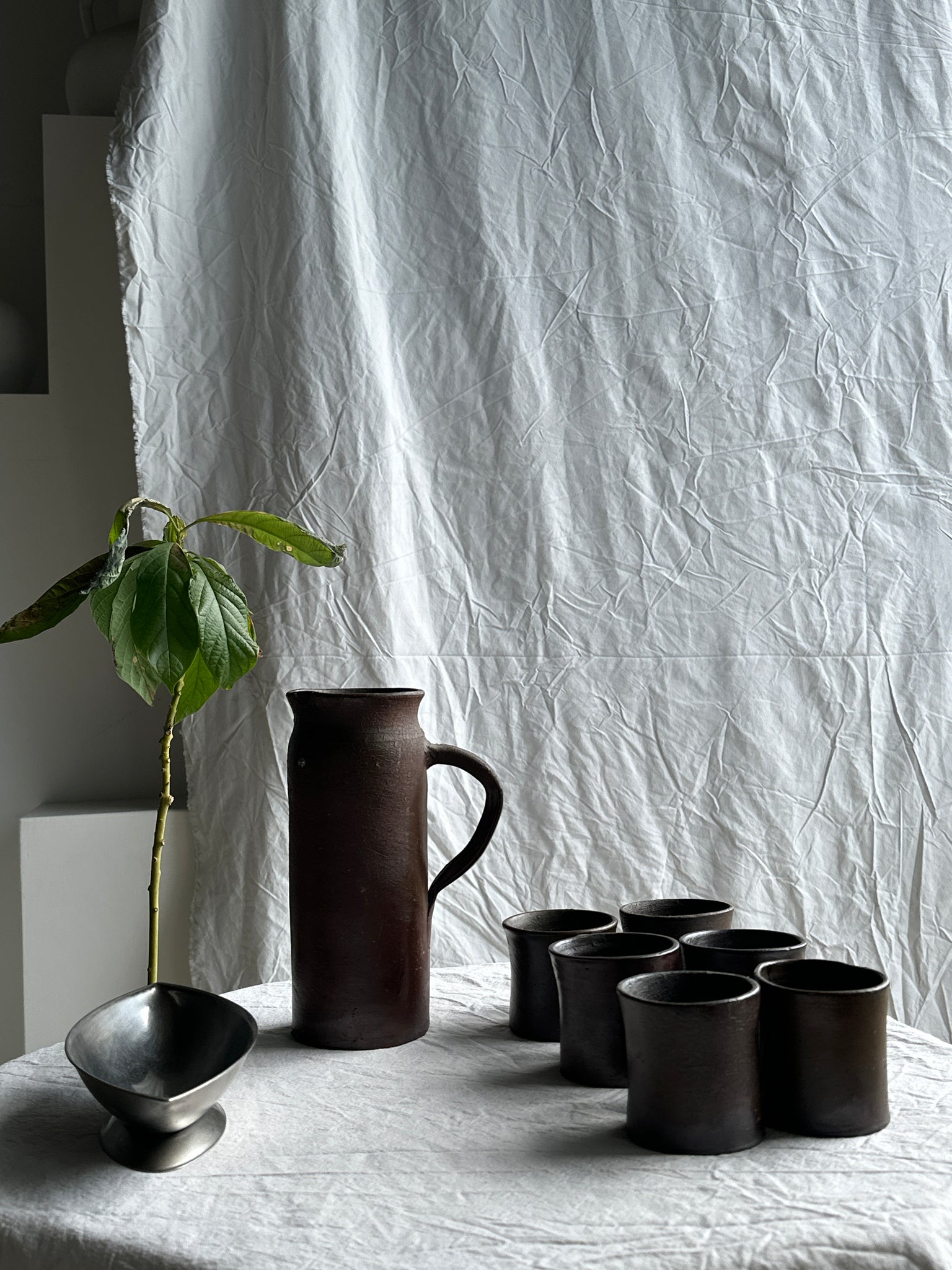 Ensemble de carafe et ses 6 mugs en terre cuite