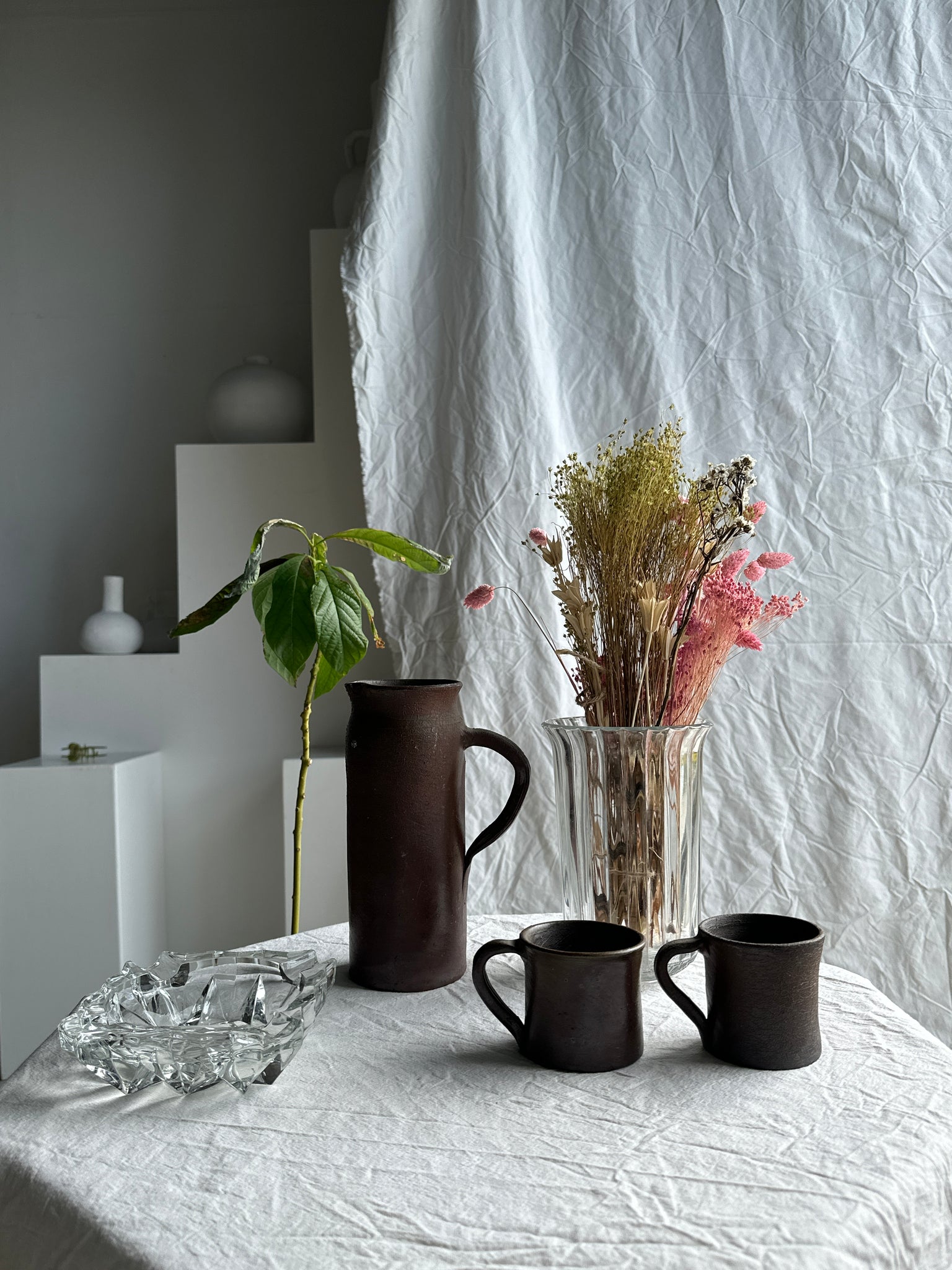 Ensemble de carafe et ses 6 mugs en terre cuite