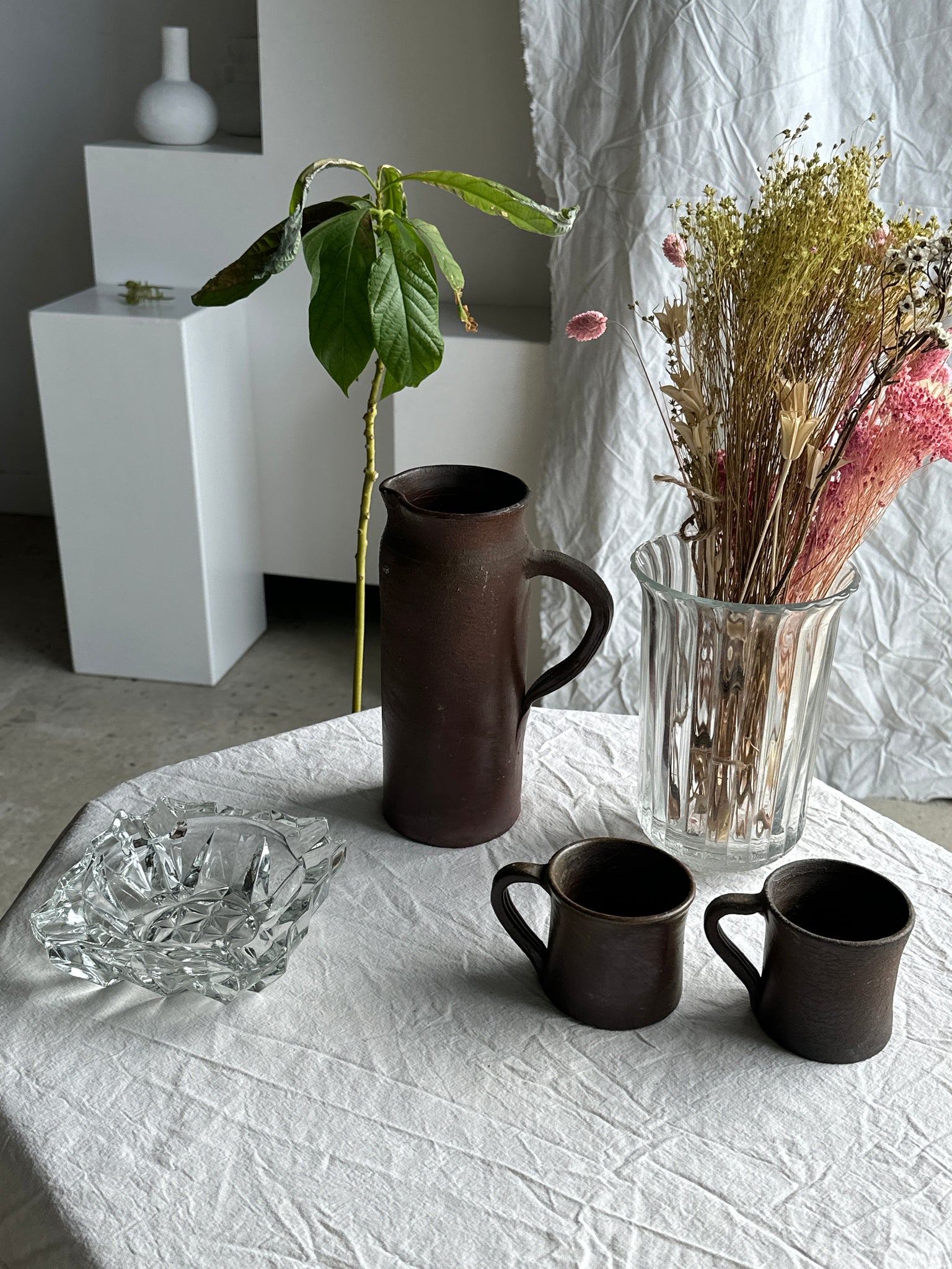 Ensemble de carafe et ses 6 mugs en terre cuite