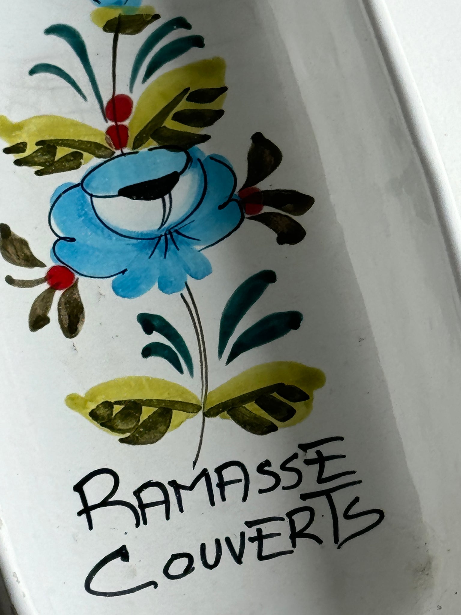 Ramasse couvert en faïence, motif fleur bleue