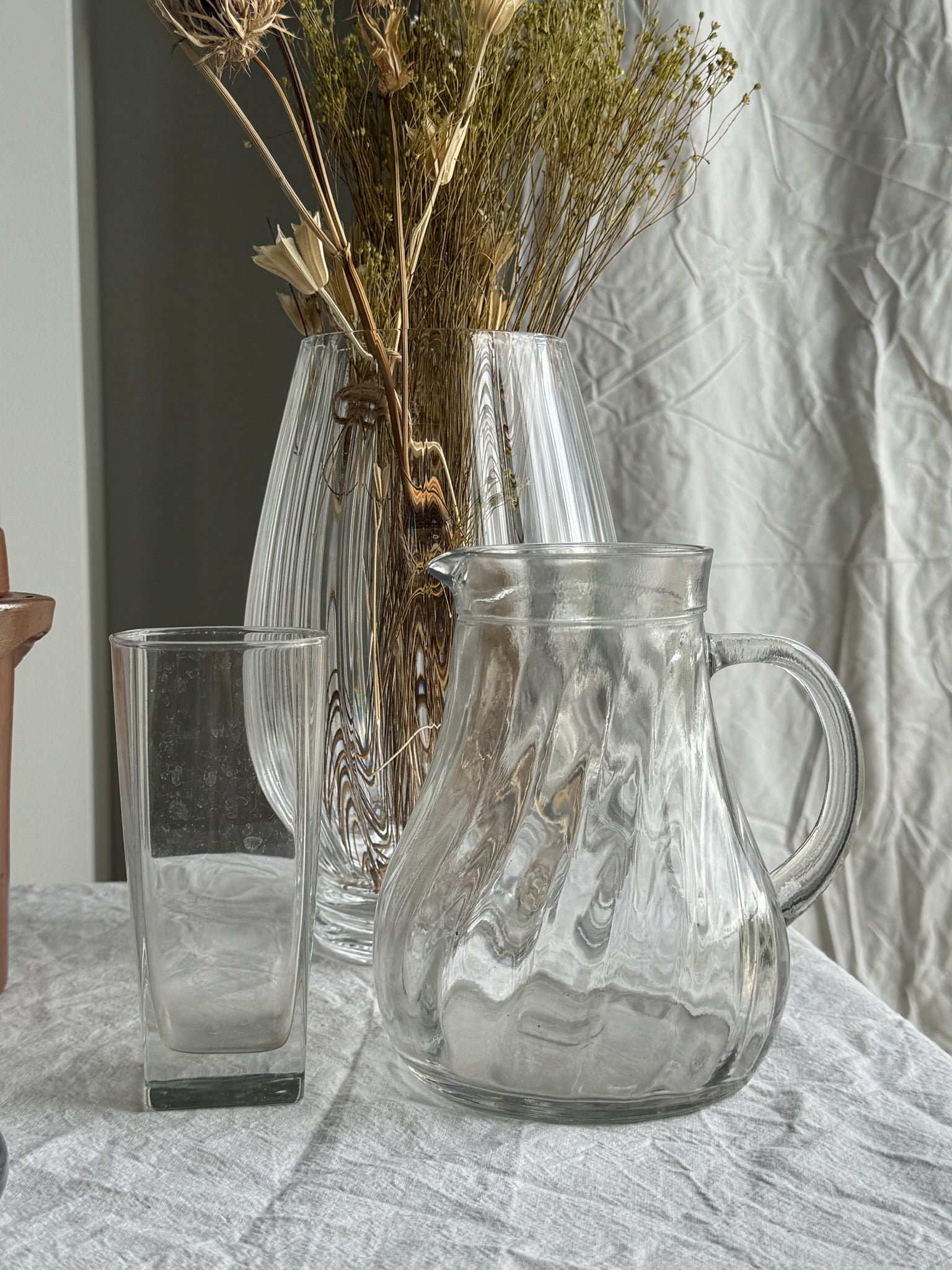 Carafe vintage striée à anse H:16