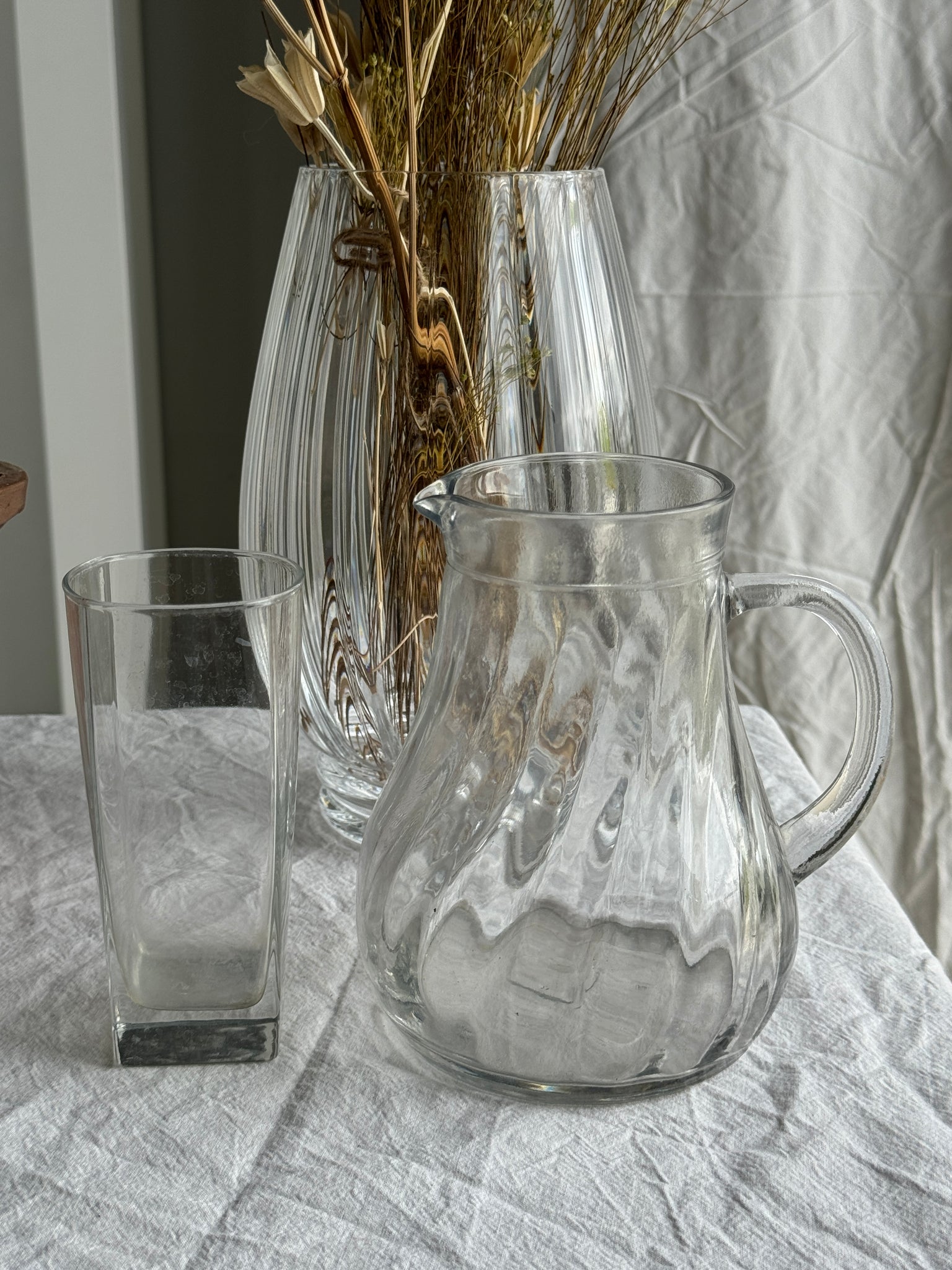 Carafe vintage striée à anse H:16