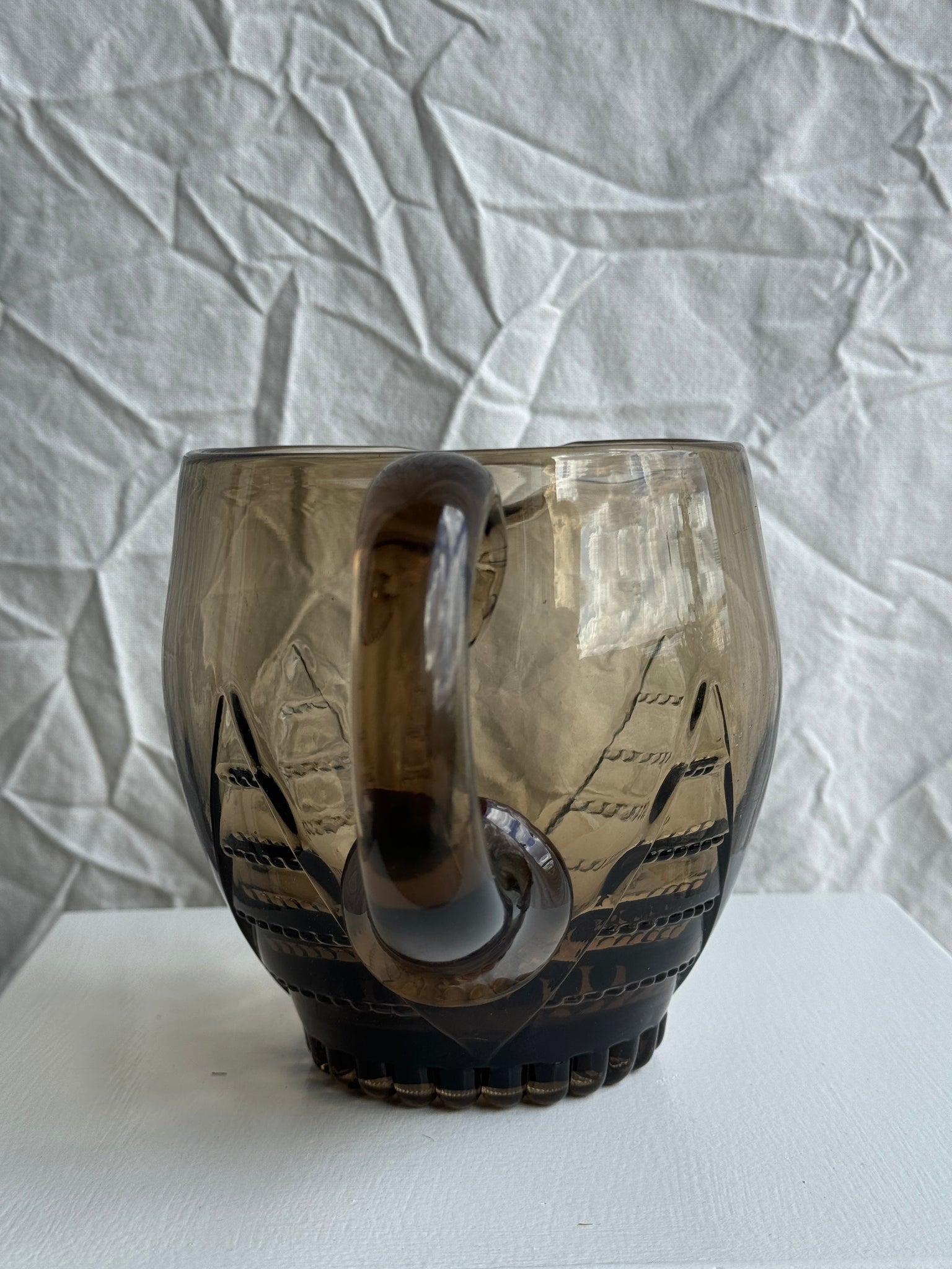 Carafe en verre fumé