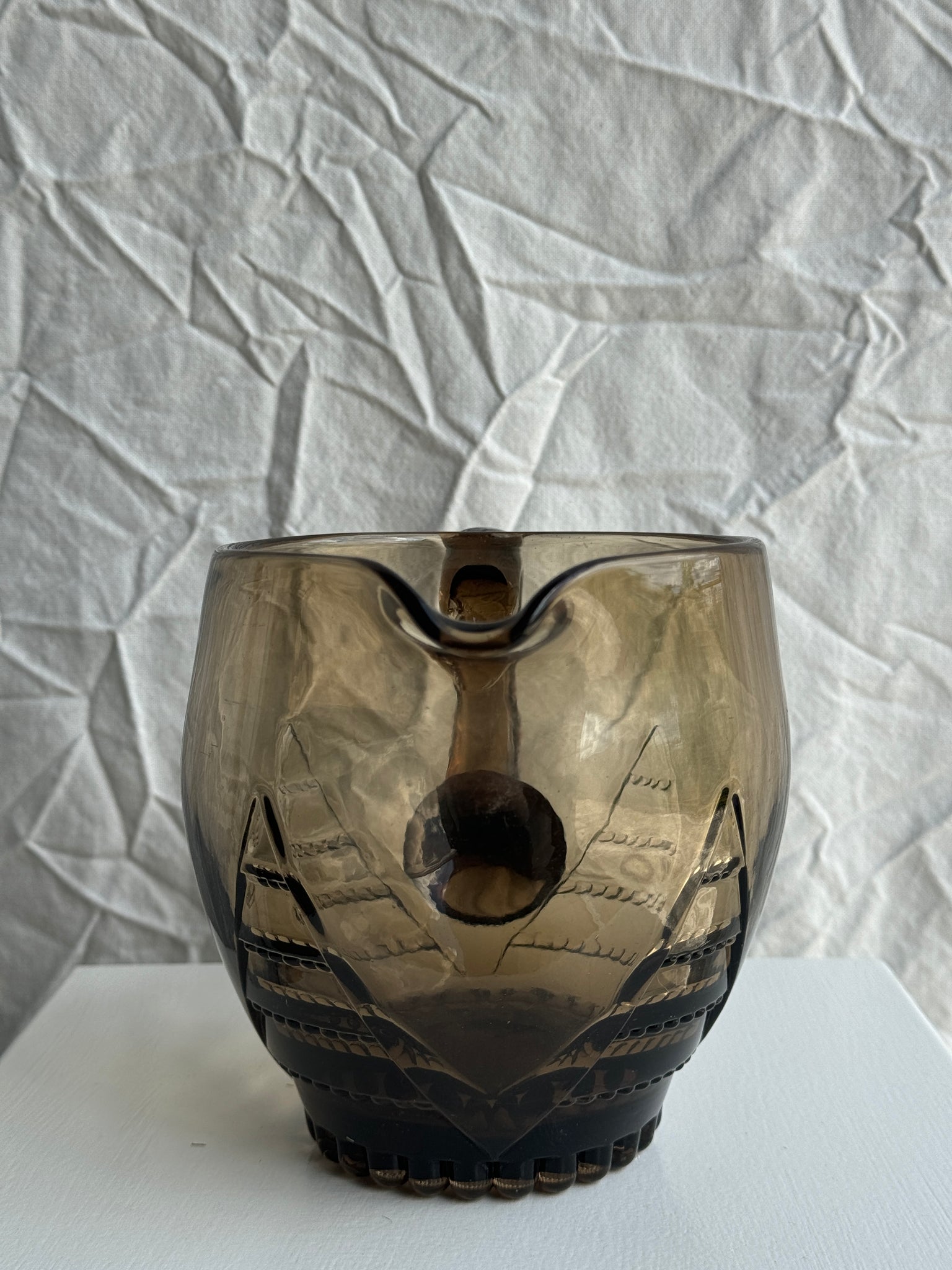 Carafe en verre fumé