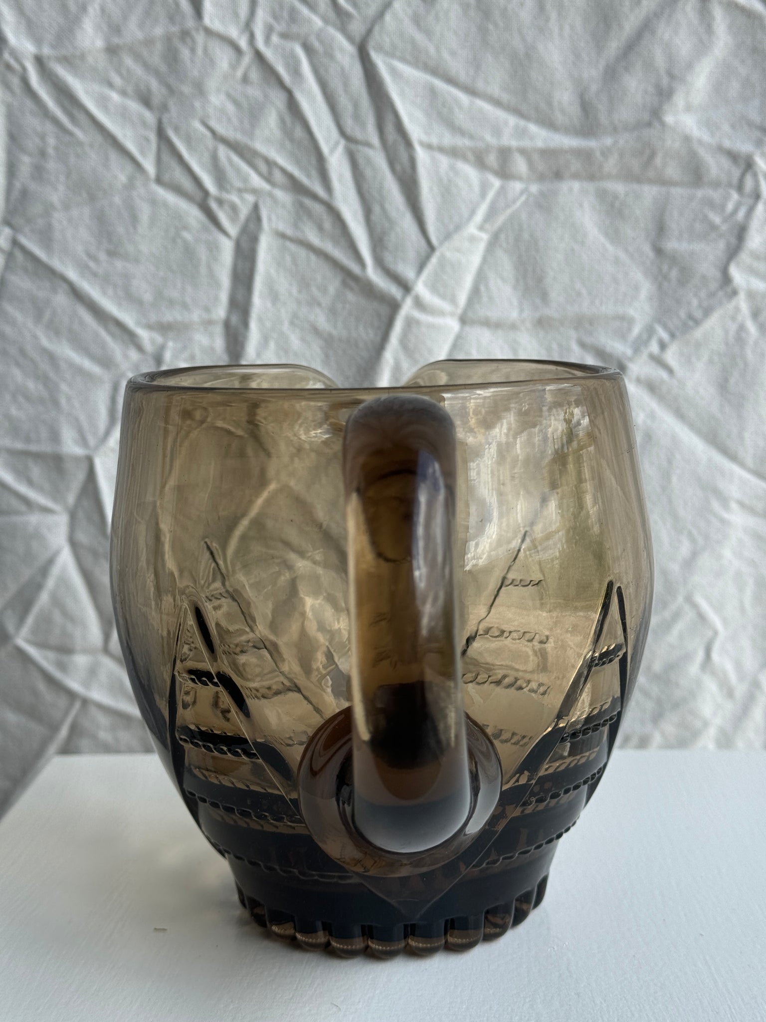 Carafe en verre fumé