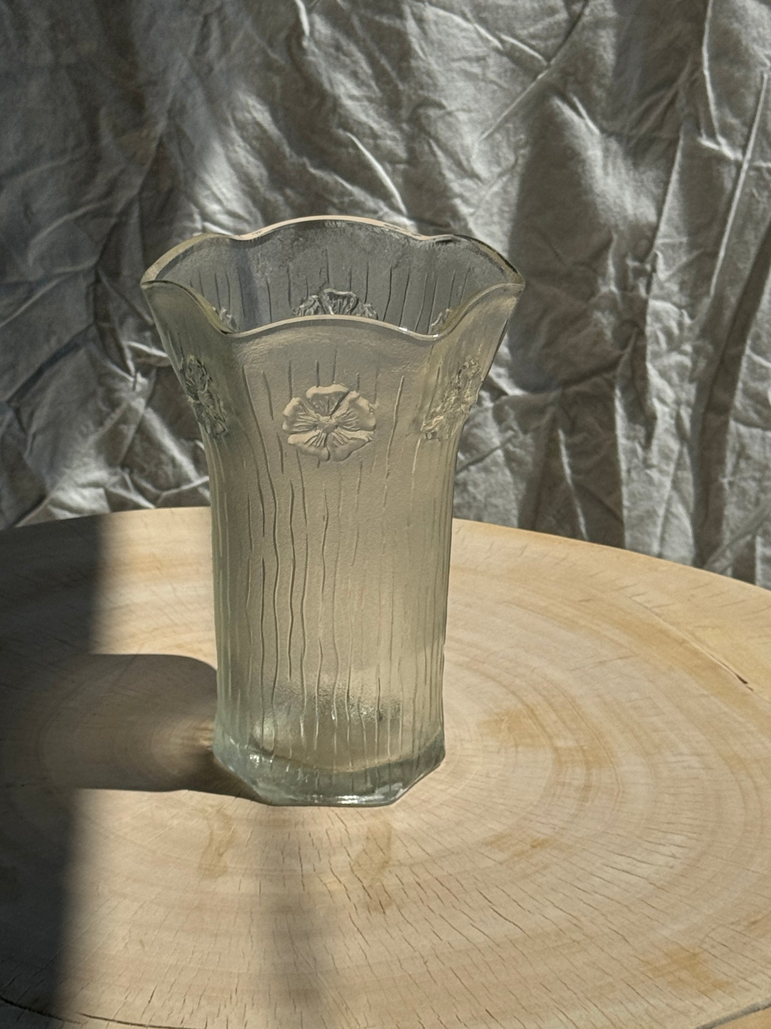 Vase en verre vintage à motifs de fleurs stylisées col évasé H22