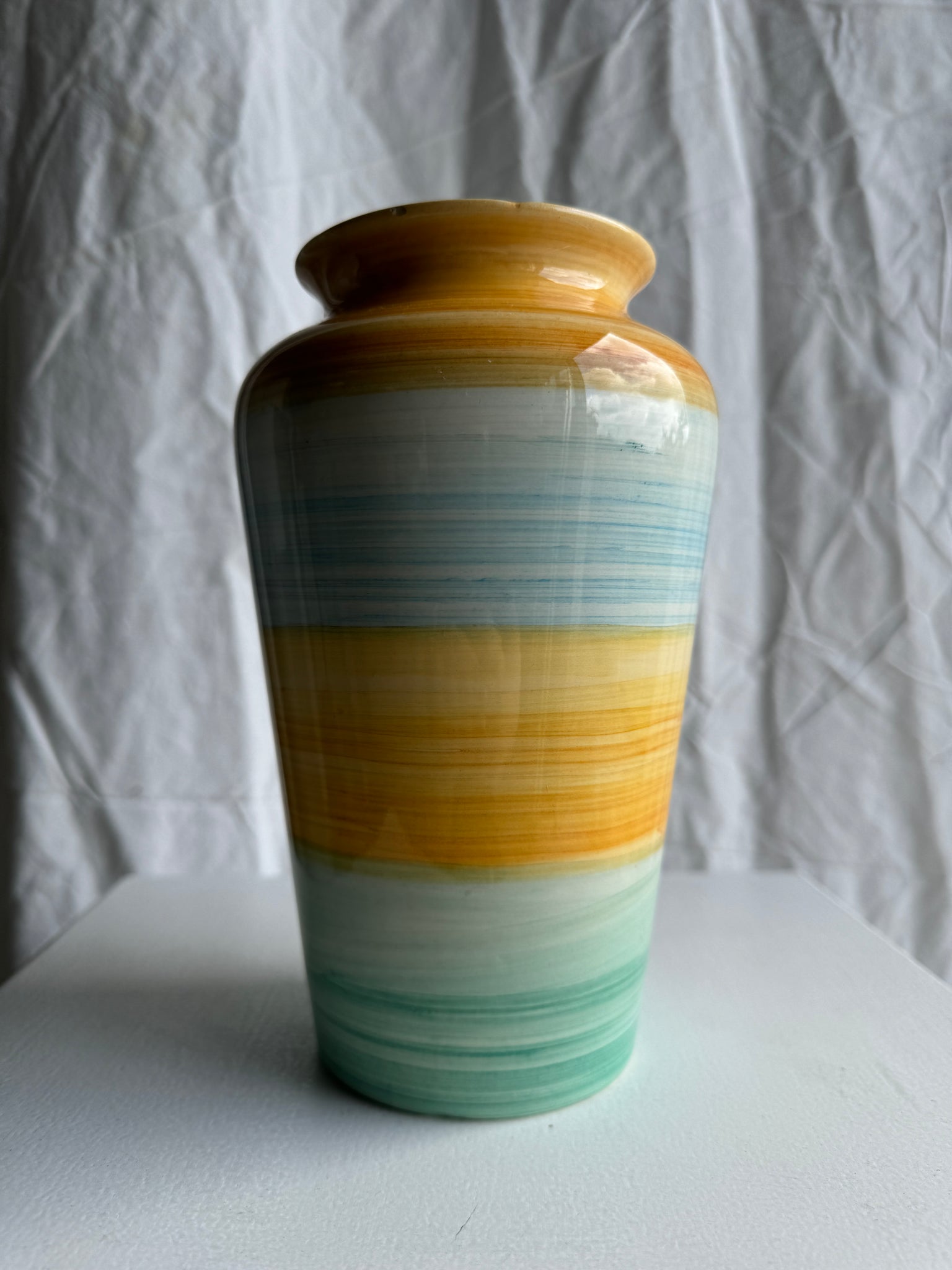 Vase années 90 vert, jaune, bleu