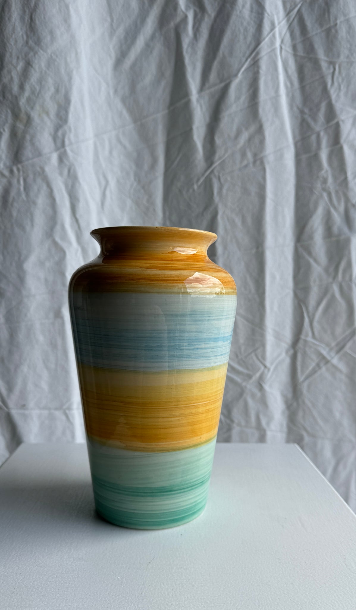 Vase années 90 vert, jaune, bleu