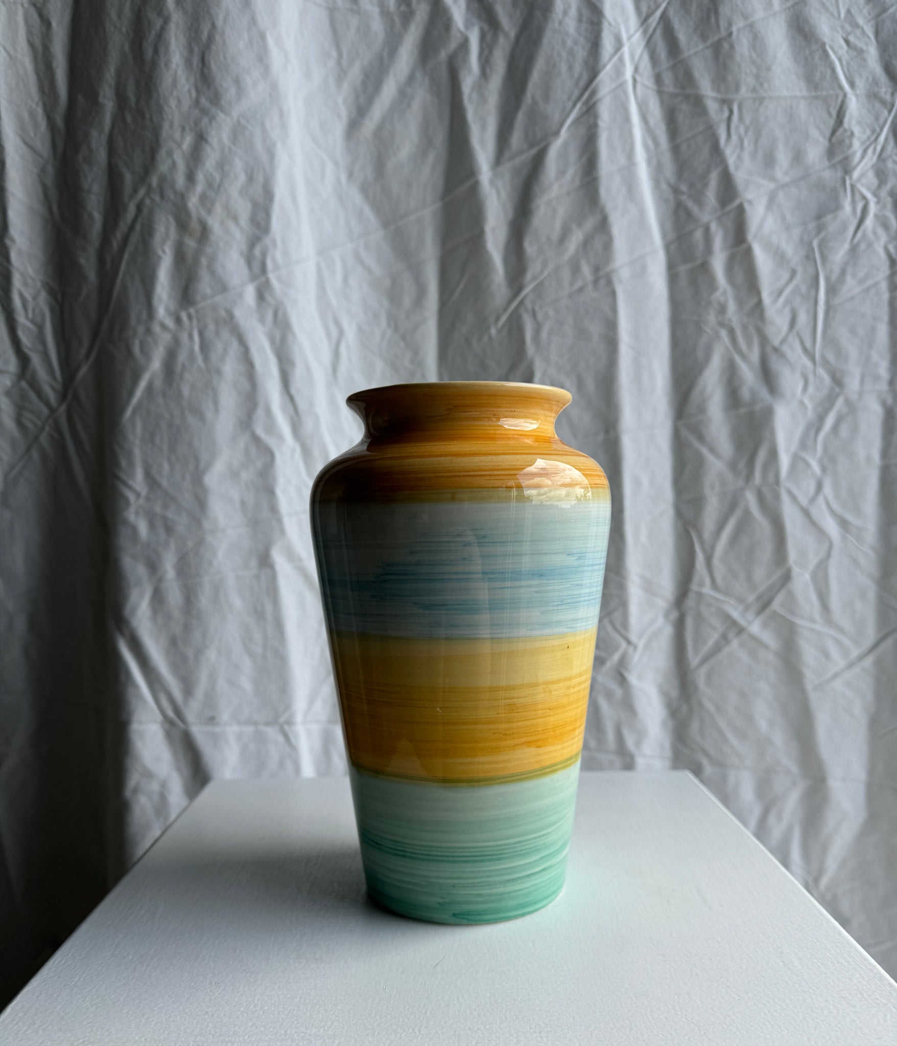 Vase années 90 vert, jaune, bleu