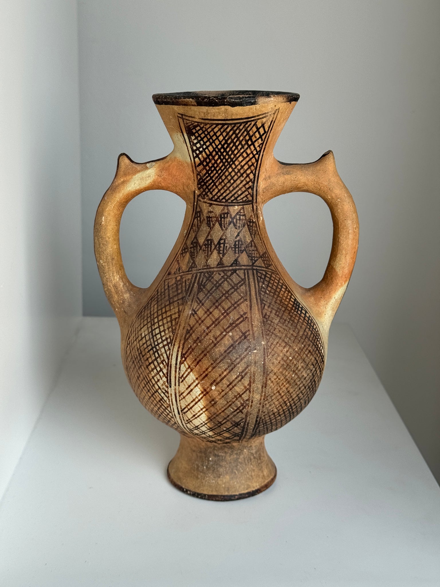 Vase décoratif en forme d'amphore de style antique H27