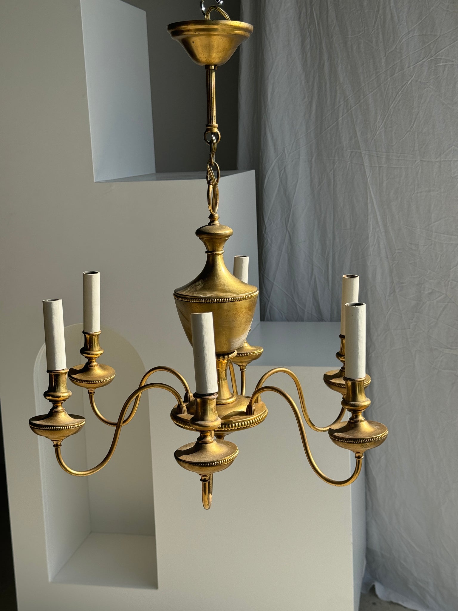 Lustre doré hollandais à 6 bras de lumière D50