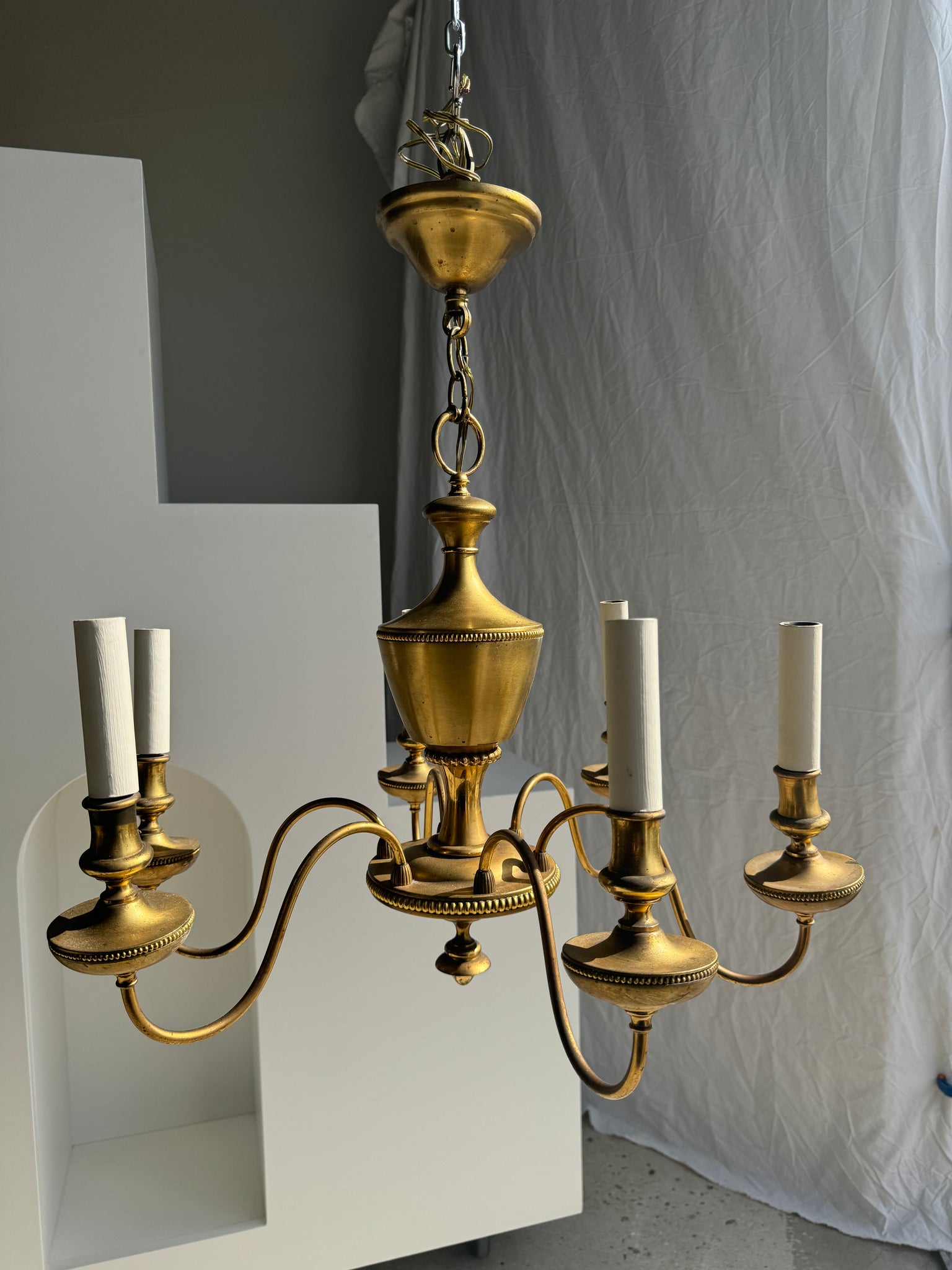 Lustre doré hollandais à 6 bras de lumière D50