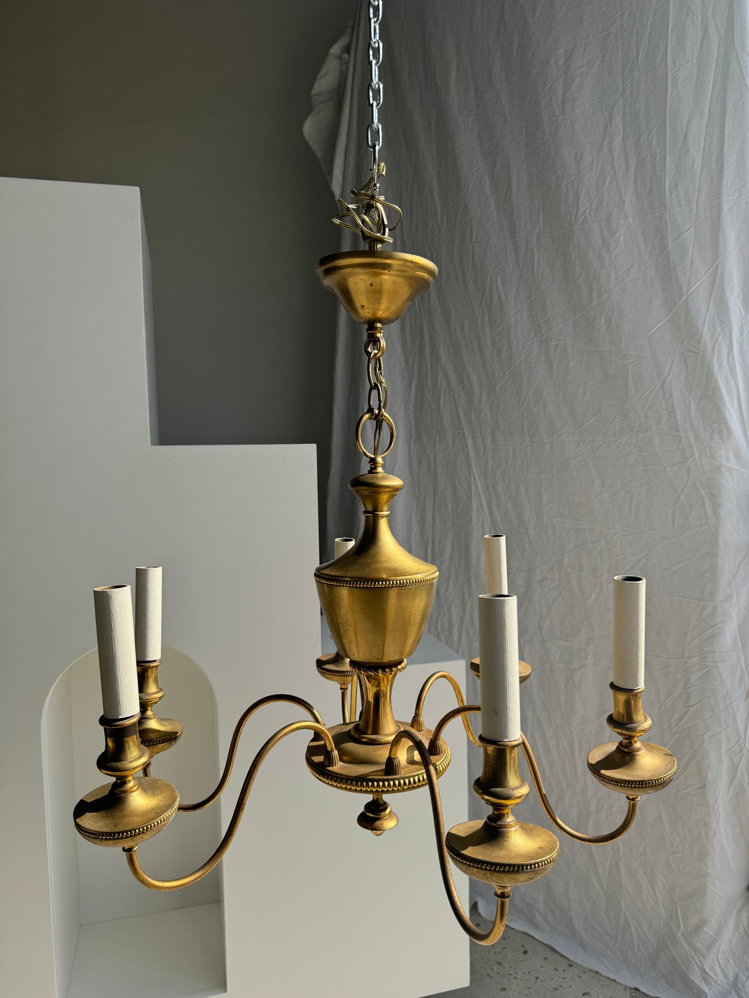 Lustre doré hollandais à 6 bras de lumière D50