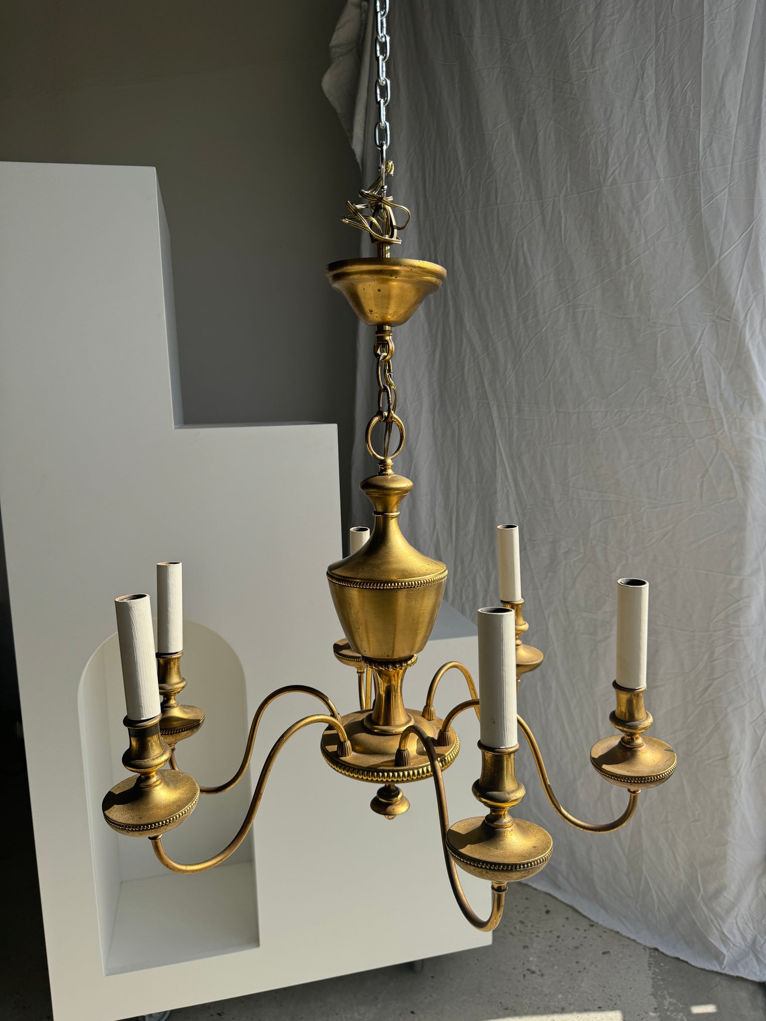 Lustre doré hollandais à 6 bras de lumière D50