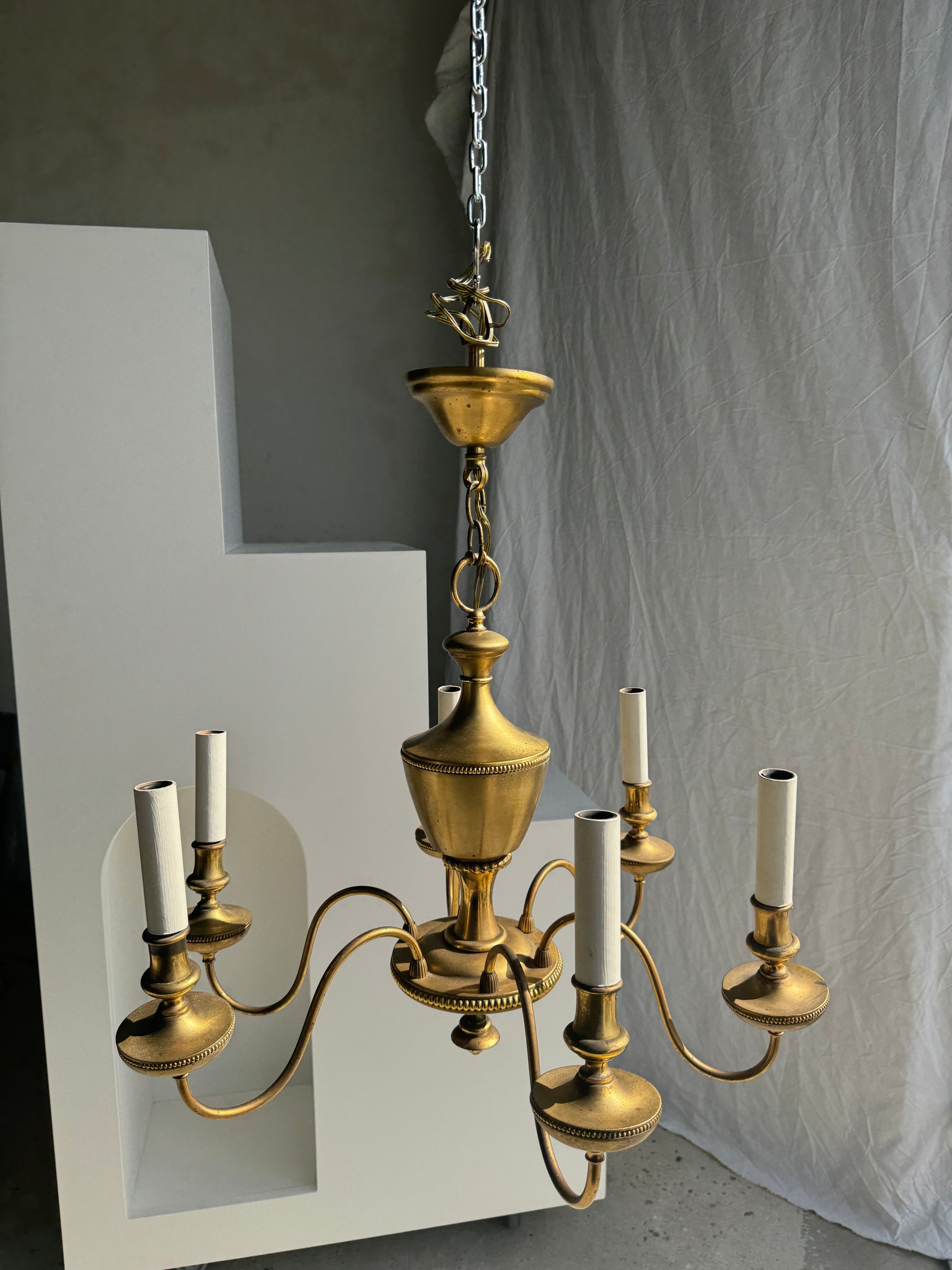 Lustre doré hollandais à 6 bras de lumière D50