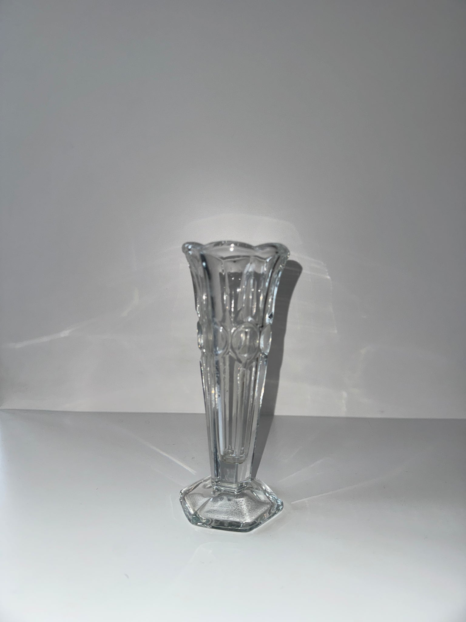 Petit vase en verre classique soliflore H16