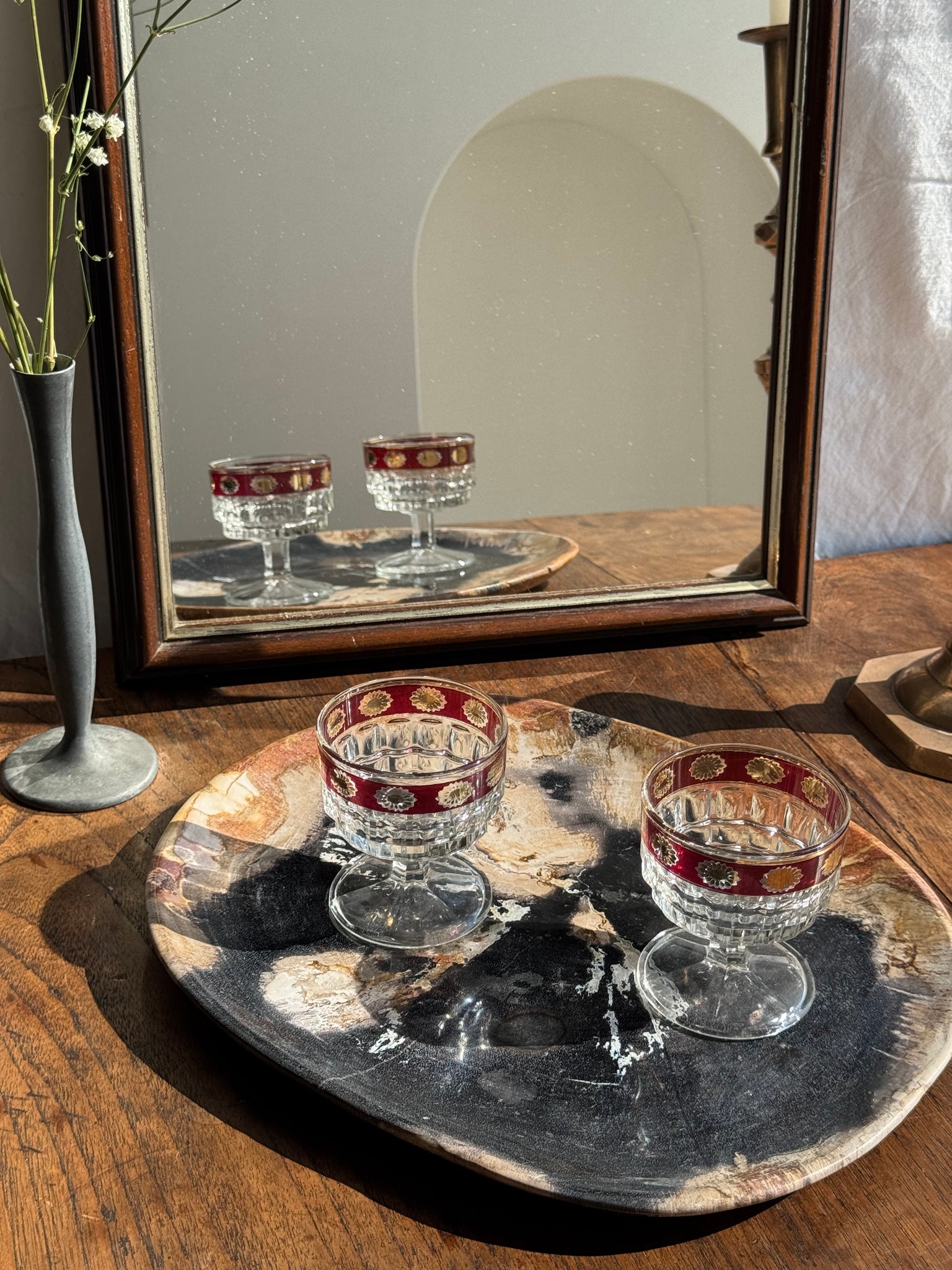 Petit miroir arrondi, cadre en bois, encadrement doré H49,5