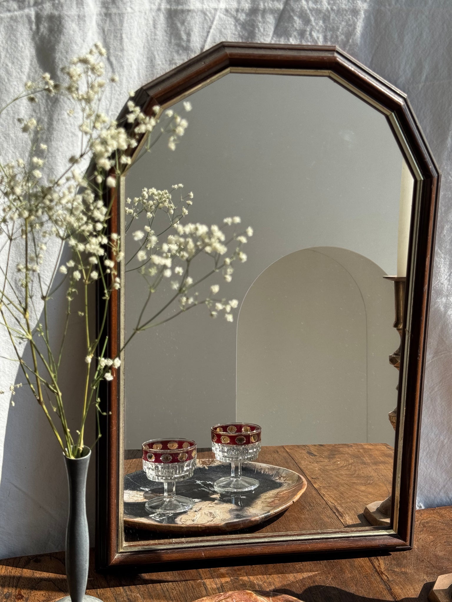 Petit miroir arrondi, cadre en bois, encadrement doré H49,5