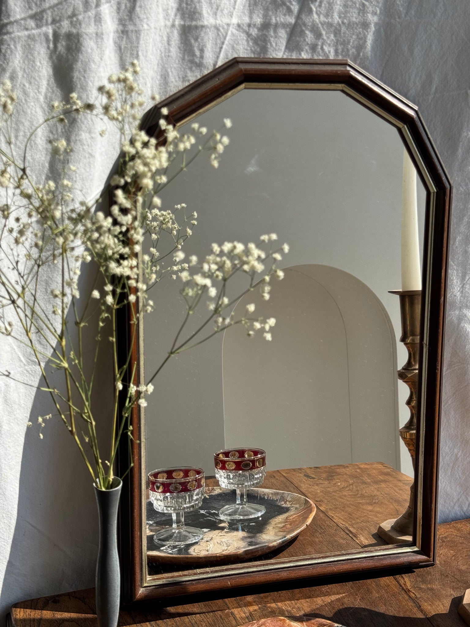 Petit miroir arrondi, cadre en bois, encadrement doré H49,5