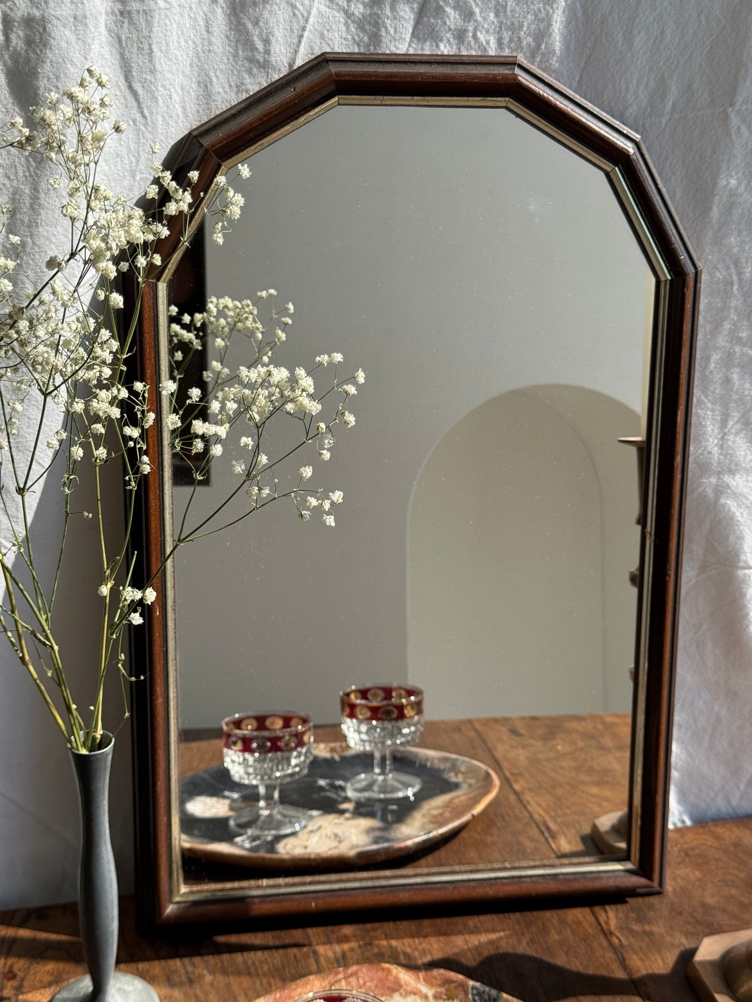 Petit miroir arrondi, cadre en bois, encadrement doré H49,5