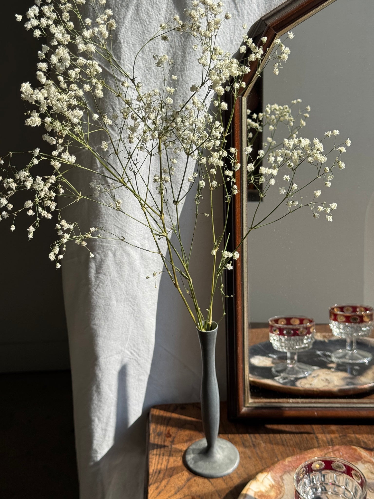 Petit miroir arrondi, cadre en bois, encadrement doré H49,5