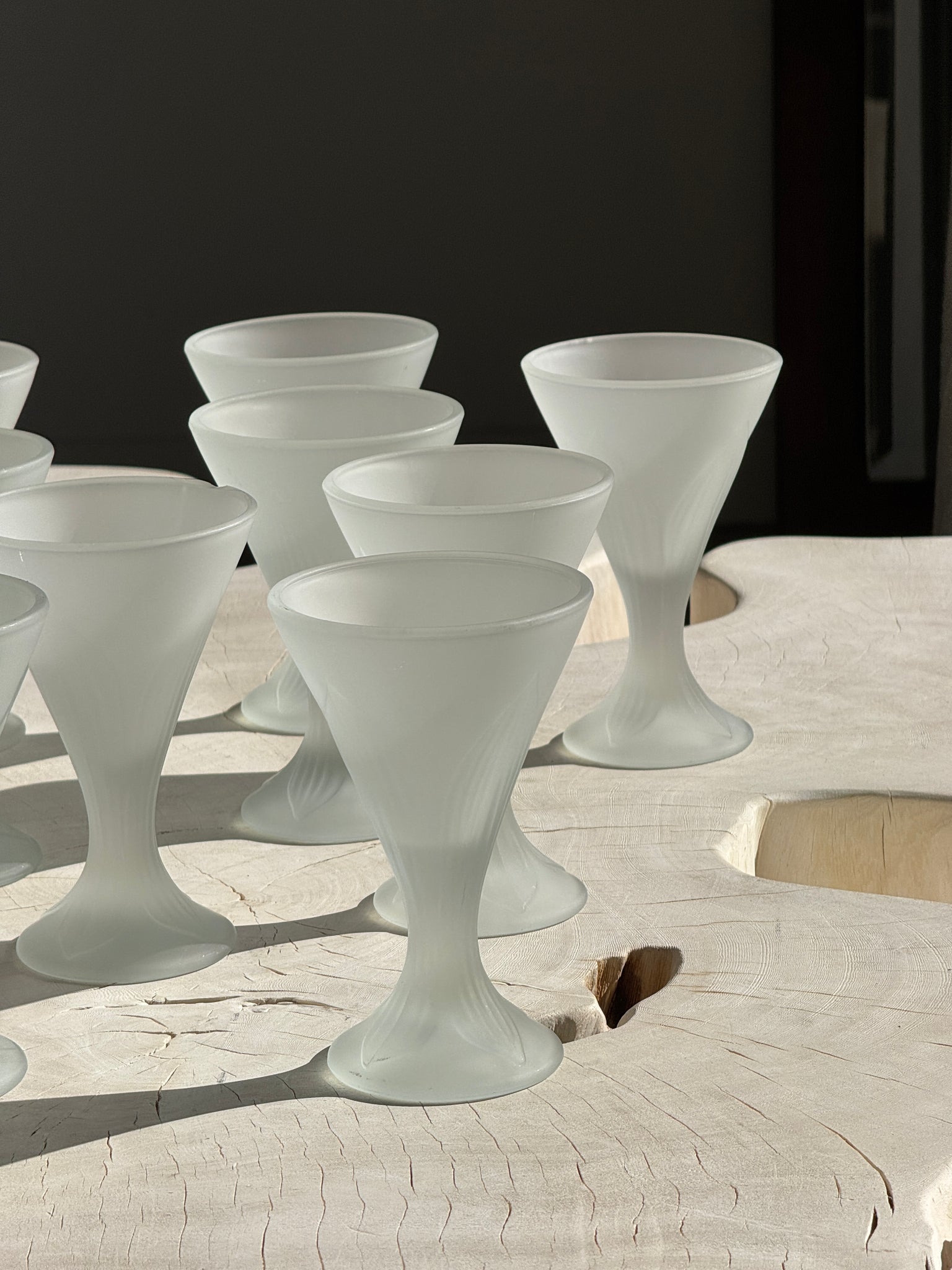 12 coupes à glace vintage en verre mat