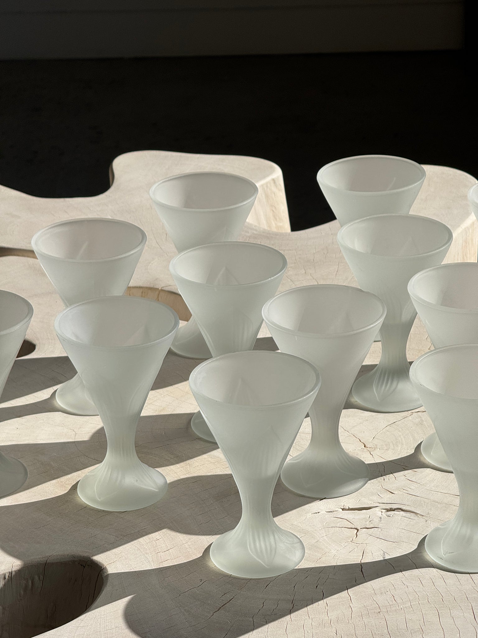 12 coupes à glace vintage en verre mat