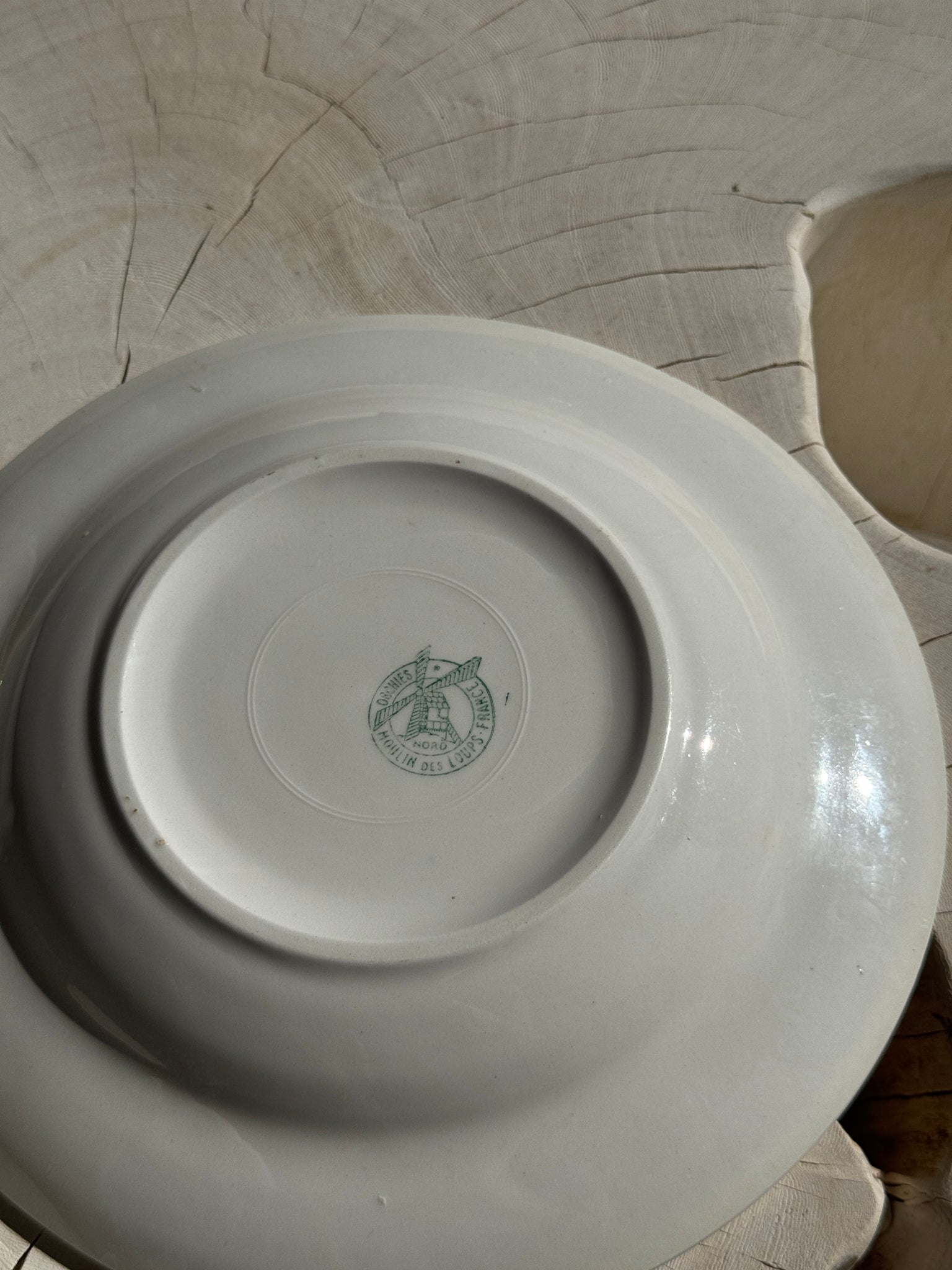 Lot de 3 assiettes creuses Moulin des Loups à motif de fleur rose et liseré doré D23