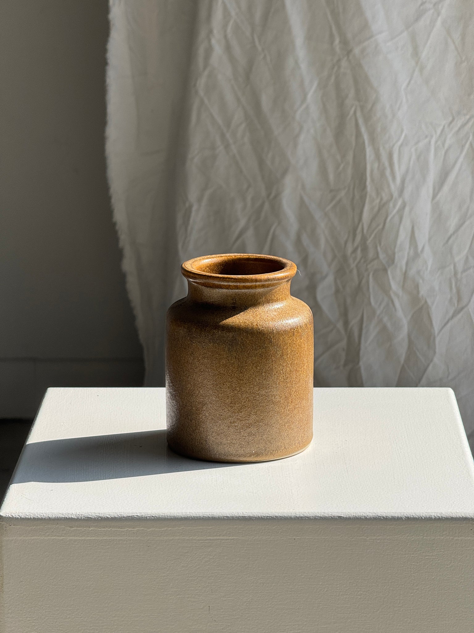 Pot à moutarde ancien brun en grès H12,5