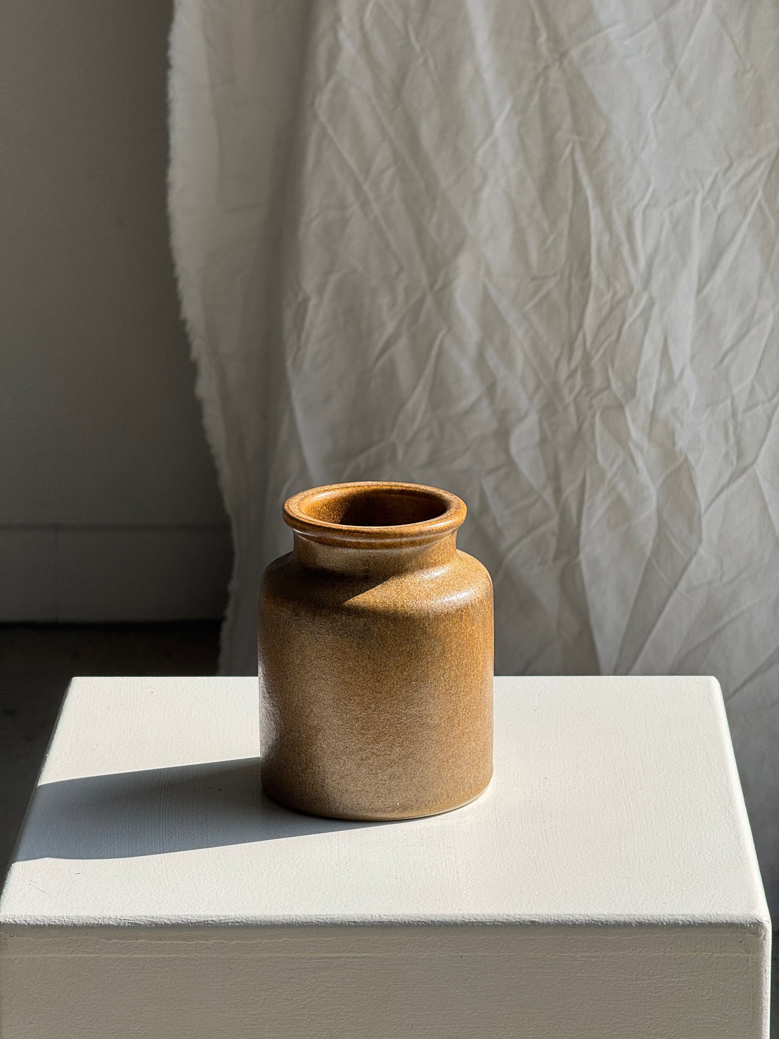Pot à moutarde ancien brun en grès H12,5