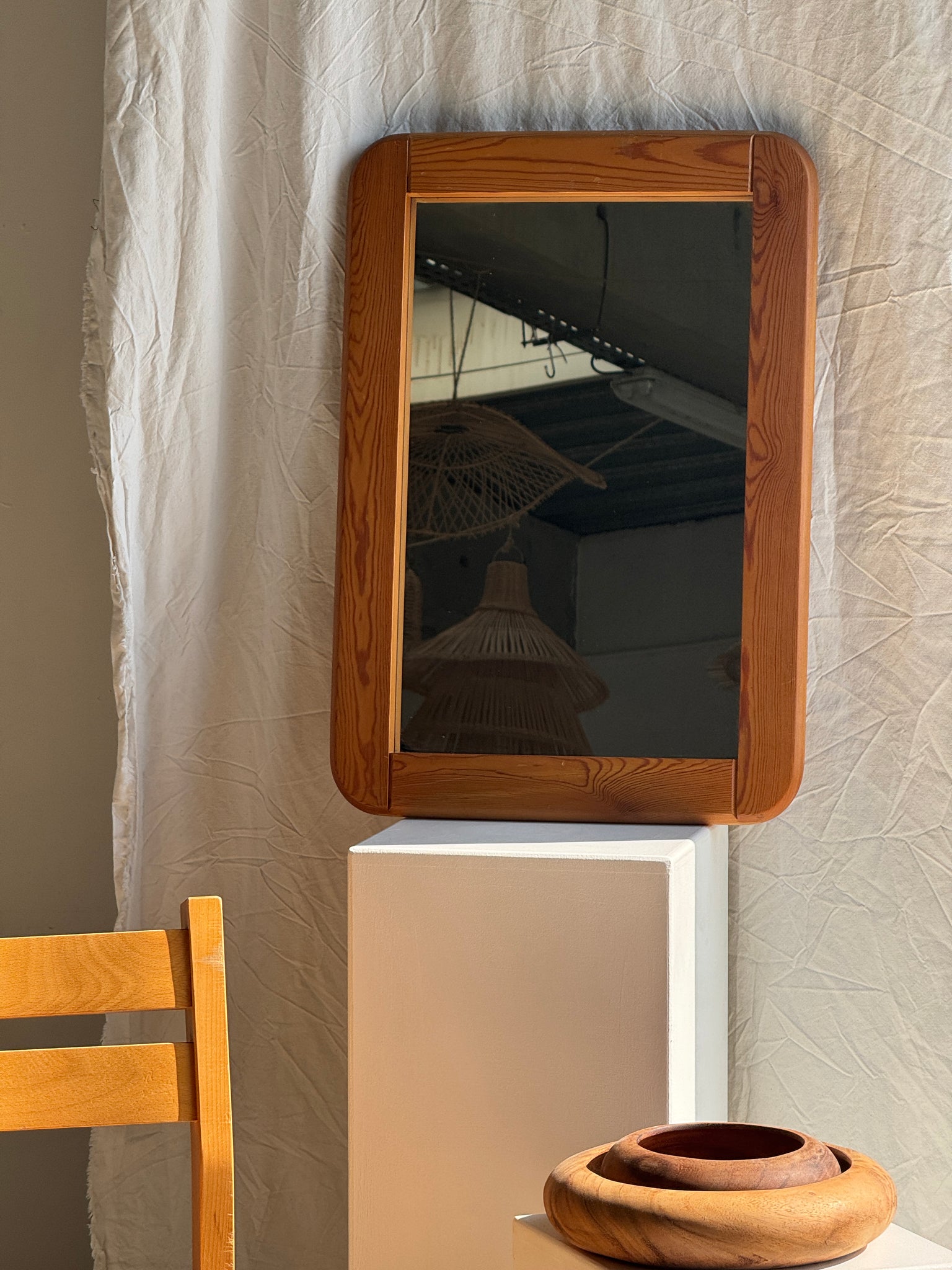 Miroir en pin bords arrondis 66x45