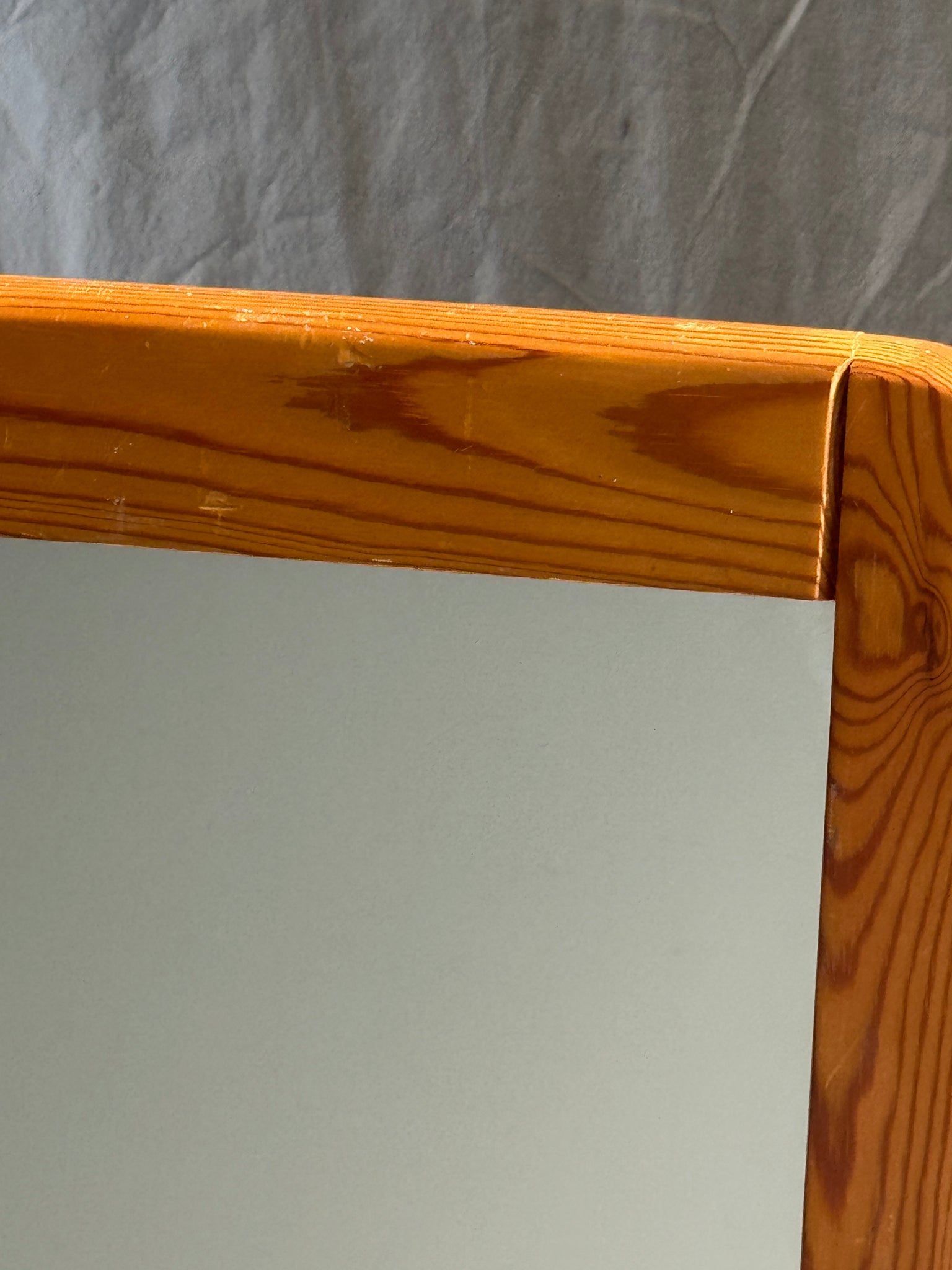 Miroir en pin bords arrondis 66x45