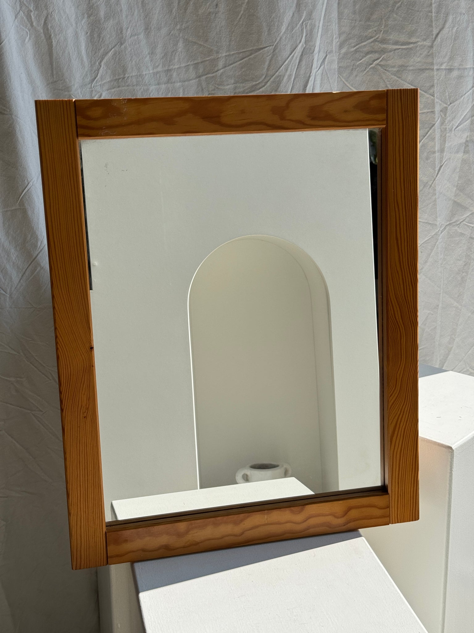 Petit miroir en pin rectangulaire 55x45