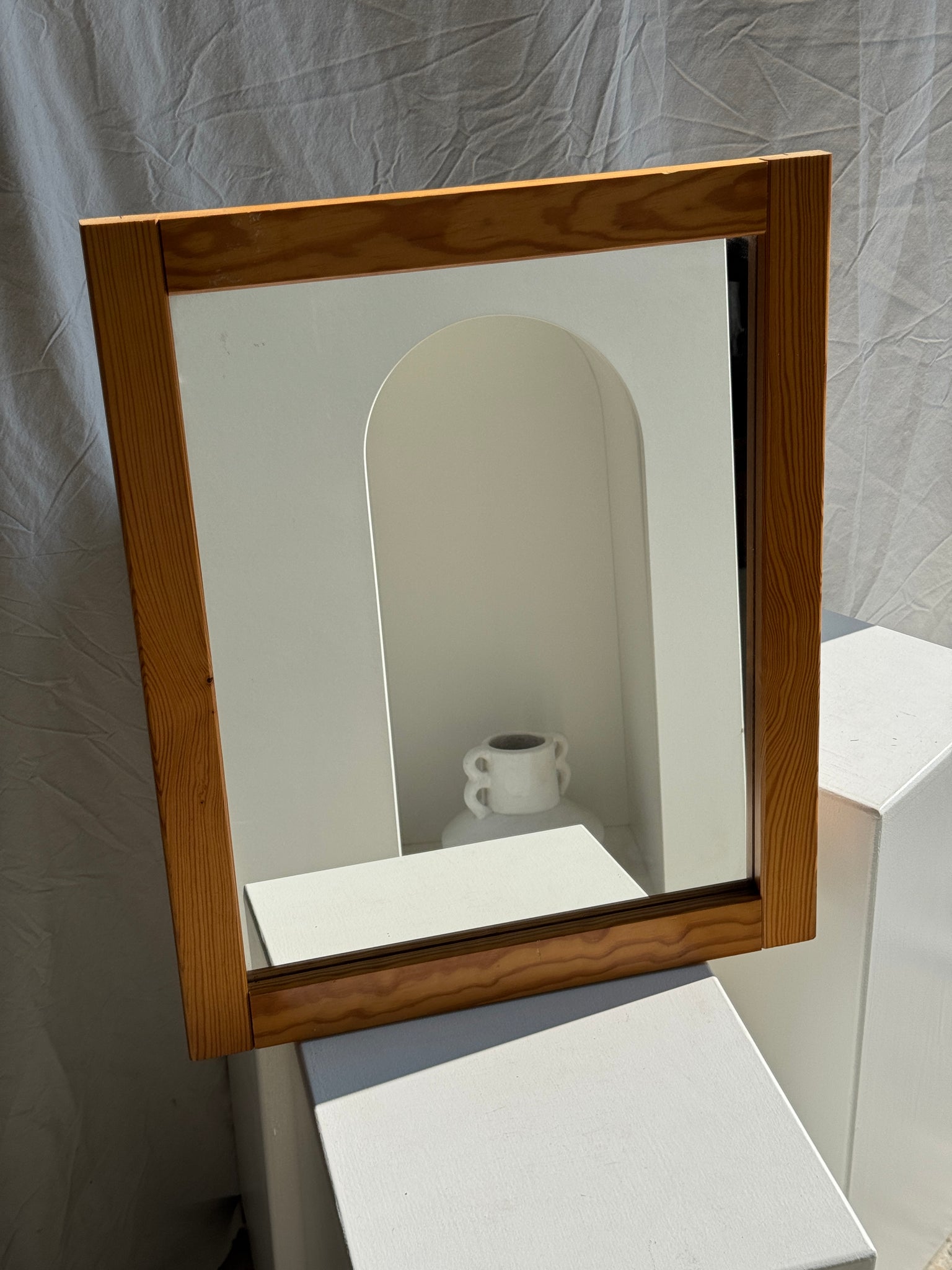 Petit miroir en pin rectangulaire 55x45
