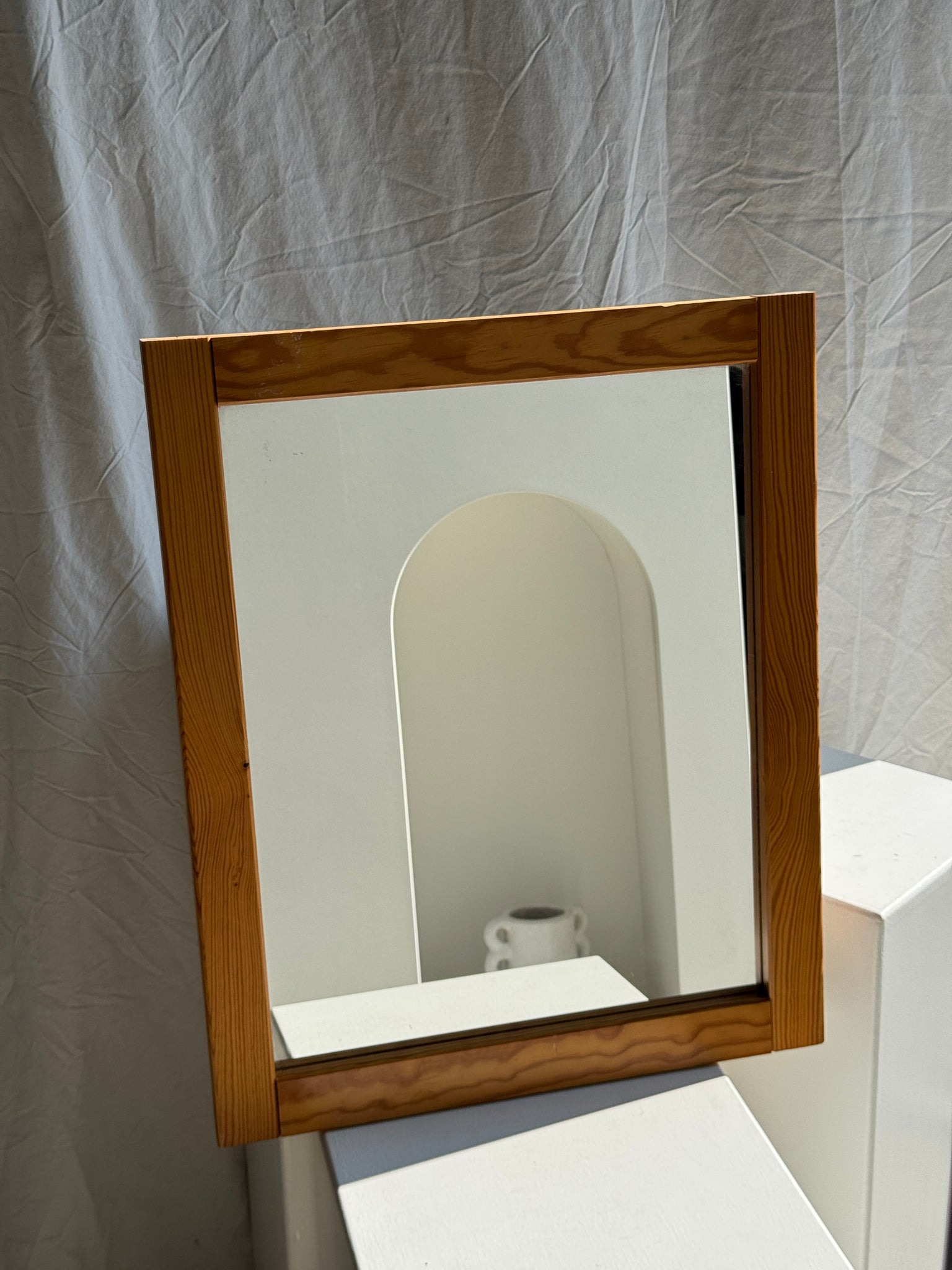 Petit miroir en pin rectangulaire 55x45